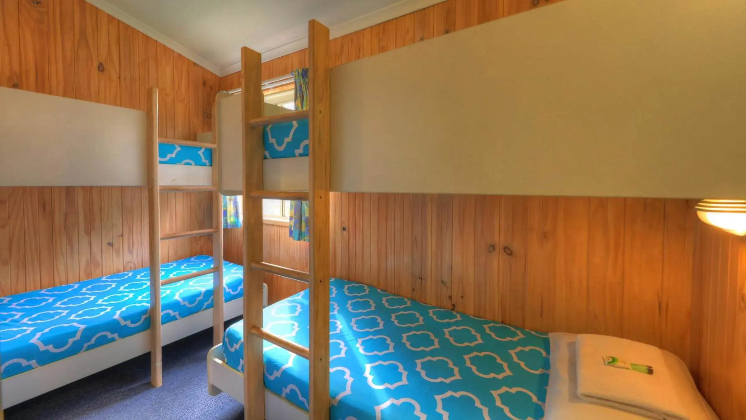 bunk bed in Eden Gateway Holiday Park