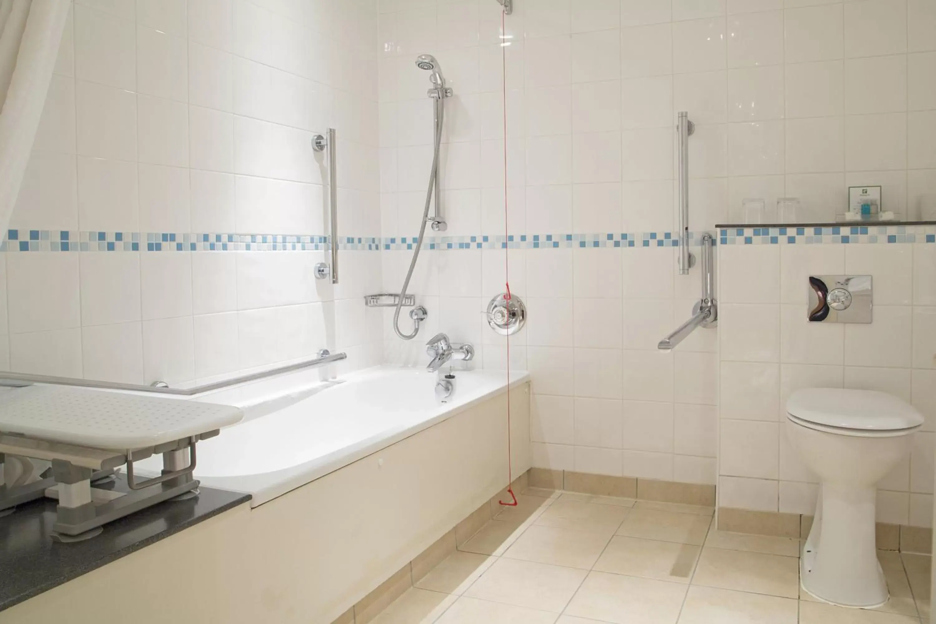 Bathroom in Holiday Inn Guildford, an IHG Hotel