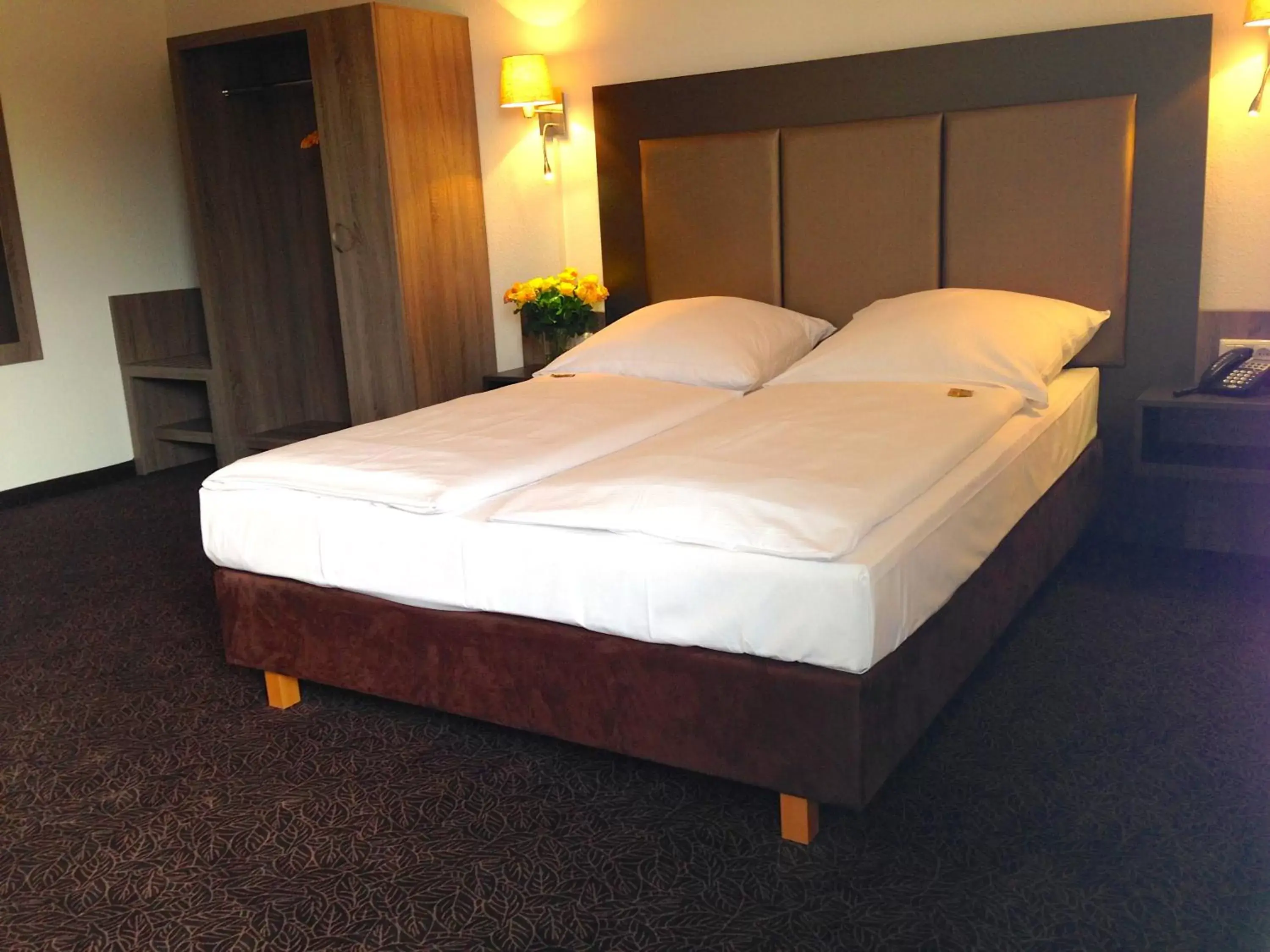 Bed in City Hotel Wiesbaden