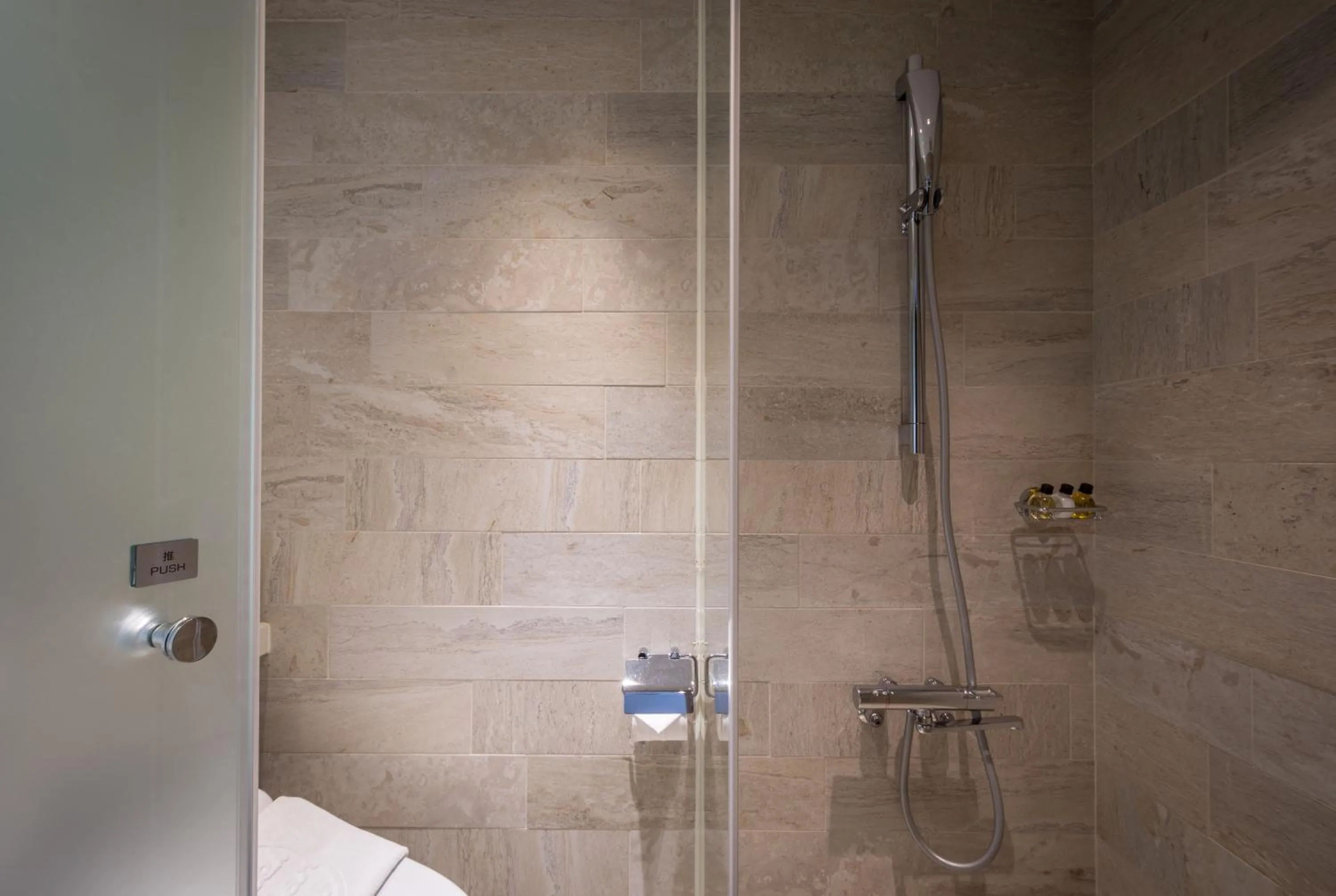 Bathroom in Hotel Relax 5