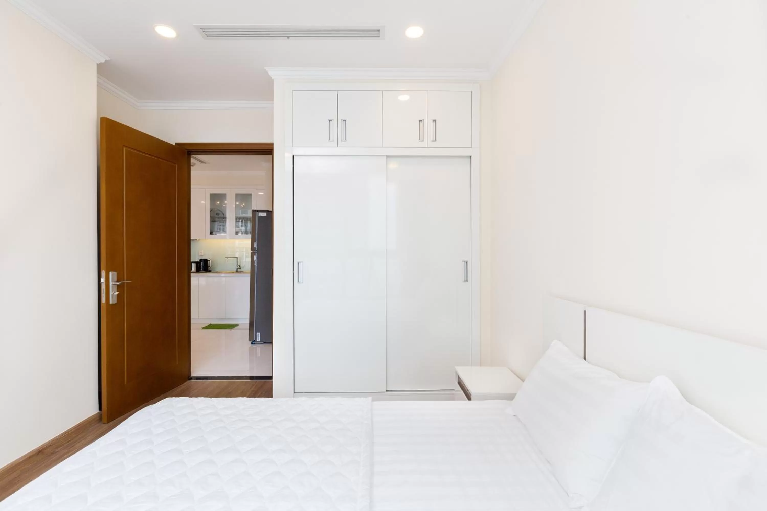 Bed in Vinhomes Central Park-Nice Homes