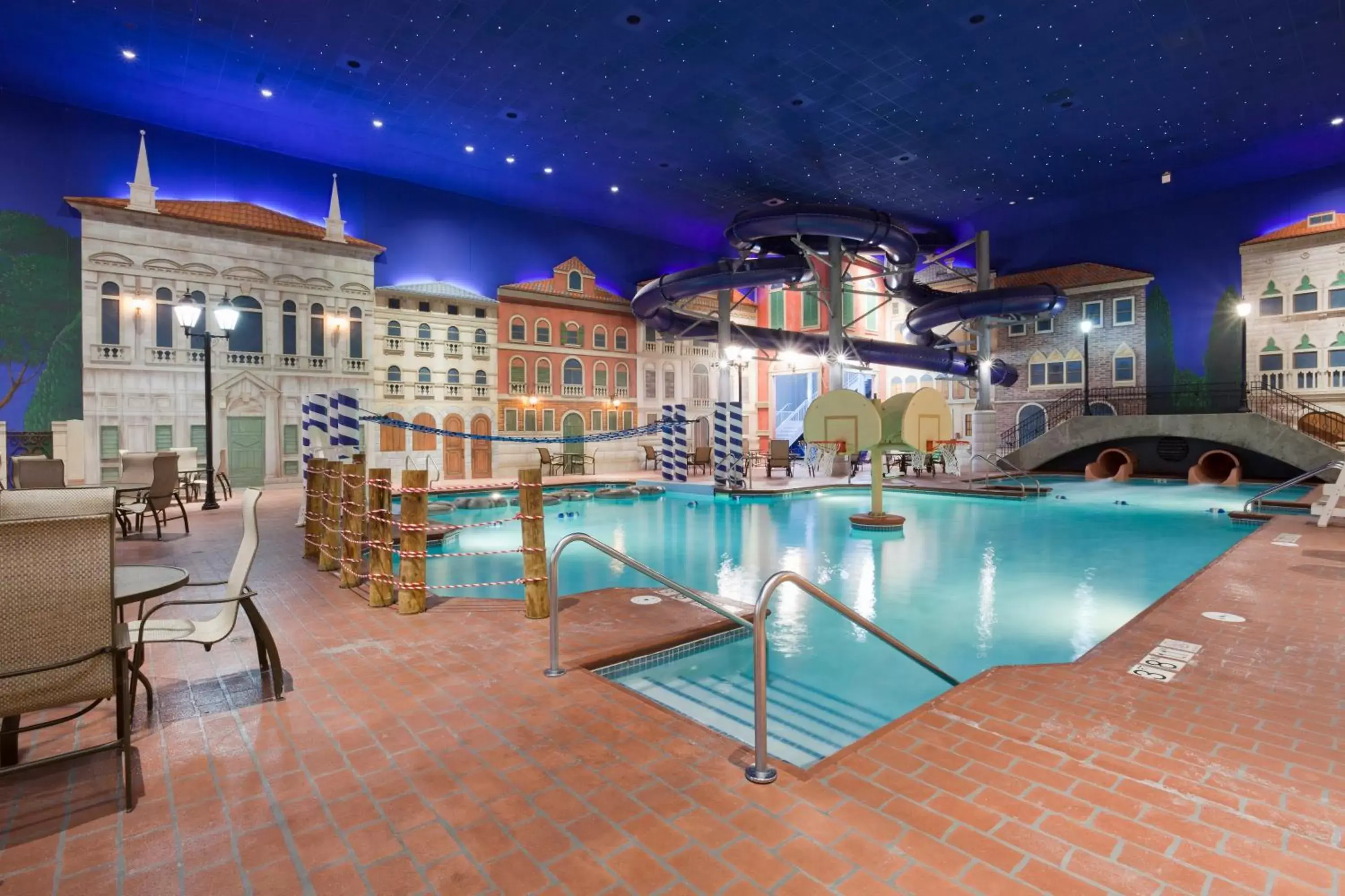 Swimming Pool in Holiday Inn Hotel & Suites Maple Grove Northwest Minneapolis-Arbor Lakes, an IHG Hotel