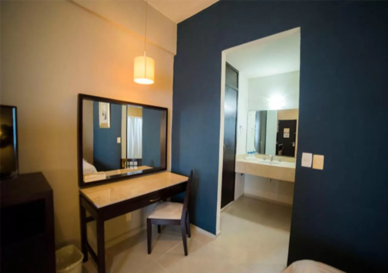 Bedroom, Bed in Hotel Grand Marlon