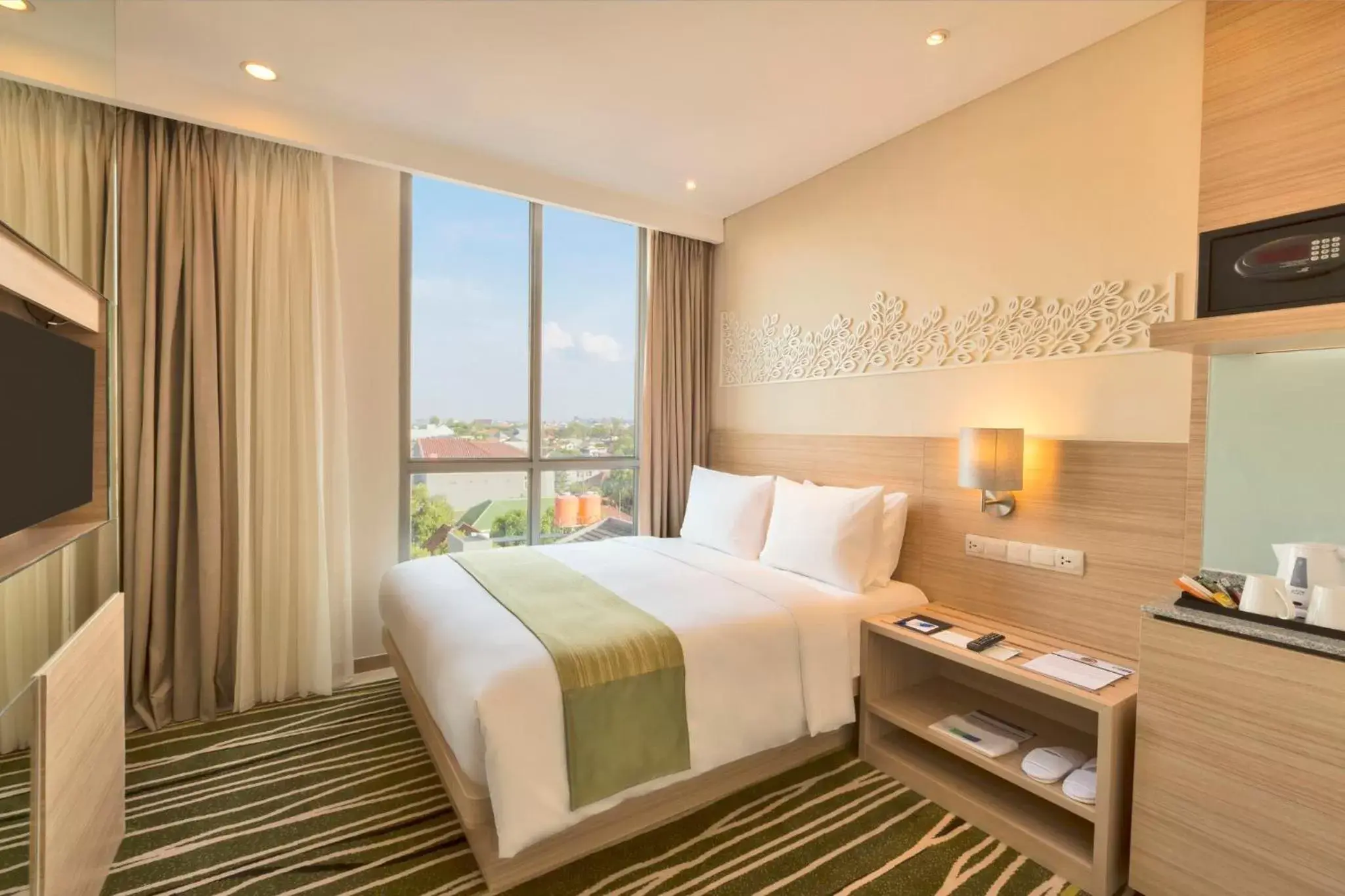 Photo of the whole room in Holiday Inn Express Semarang Simpang Lima, an IHG Hotel