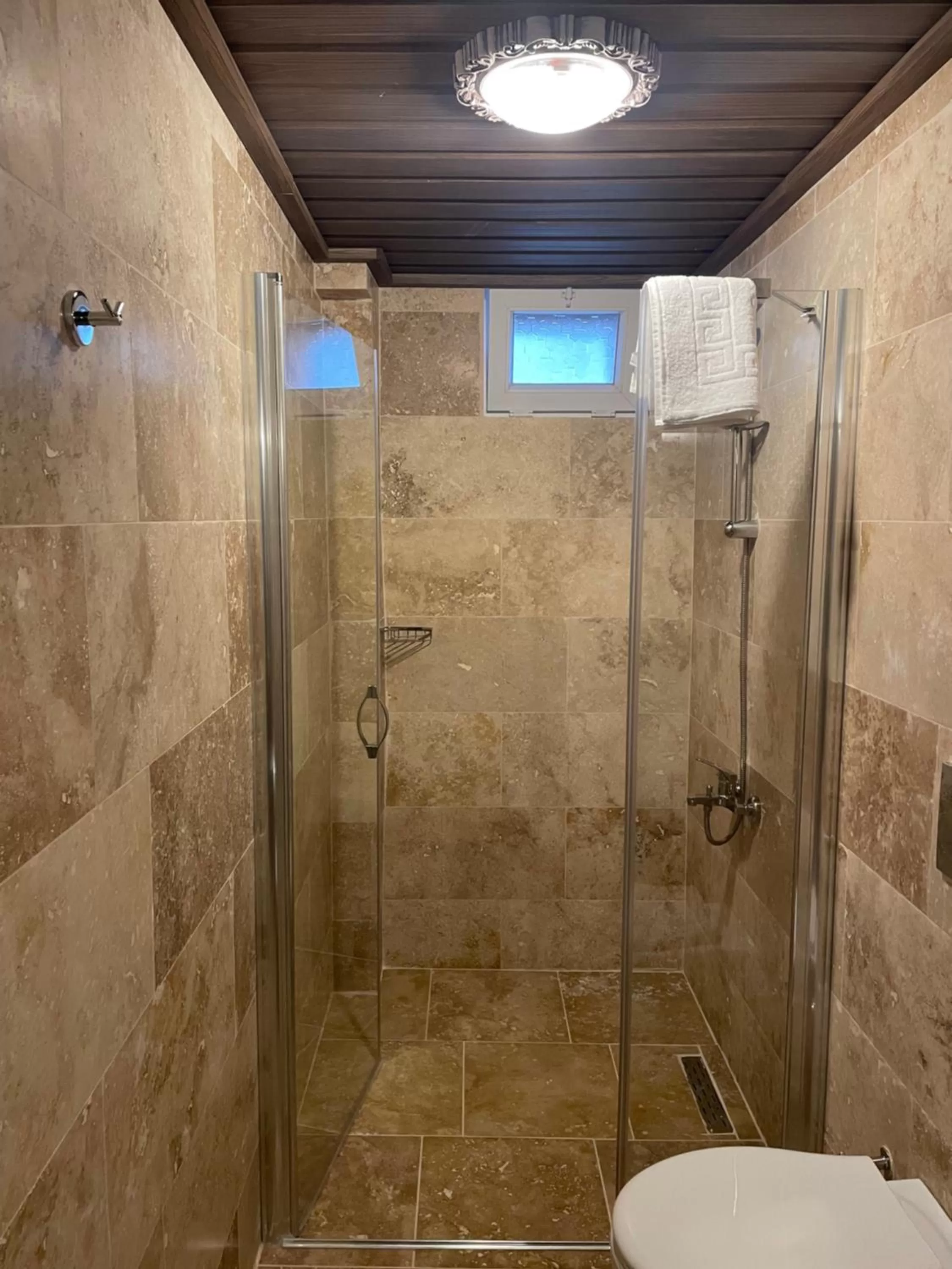 Shower in Virtus Cappadocia Hotel Göreme