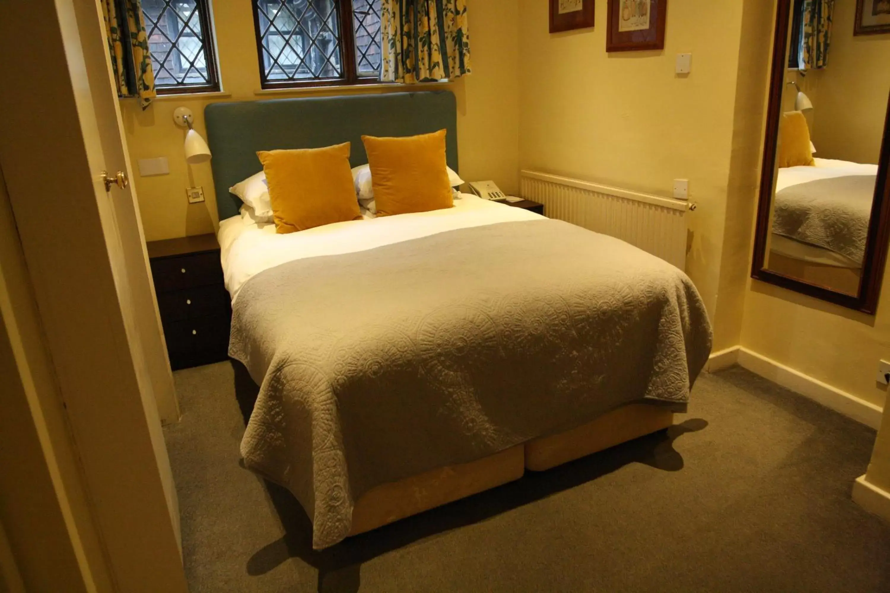 Bed in The Falstaff in Canterbury