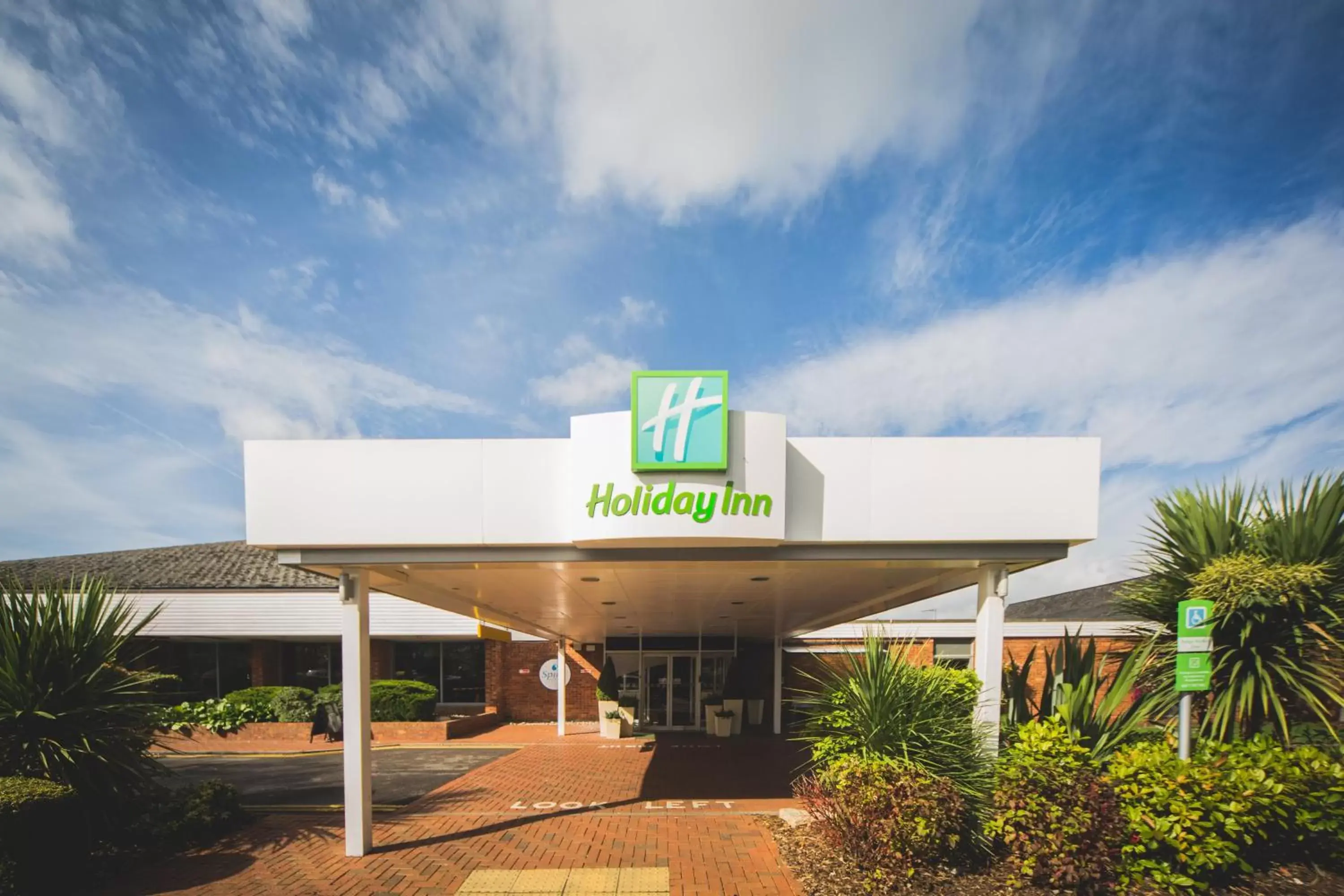 Property building in Holiday Inn Reading South M4 Jct 11, an IHG Hotel