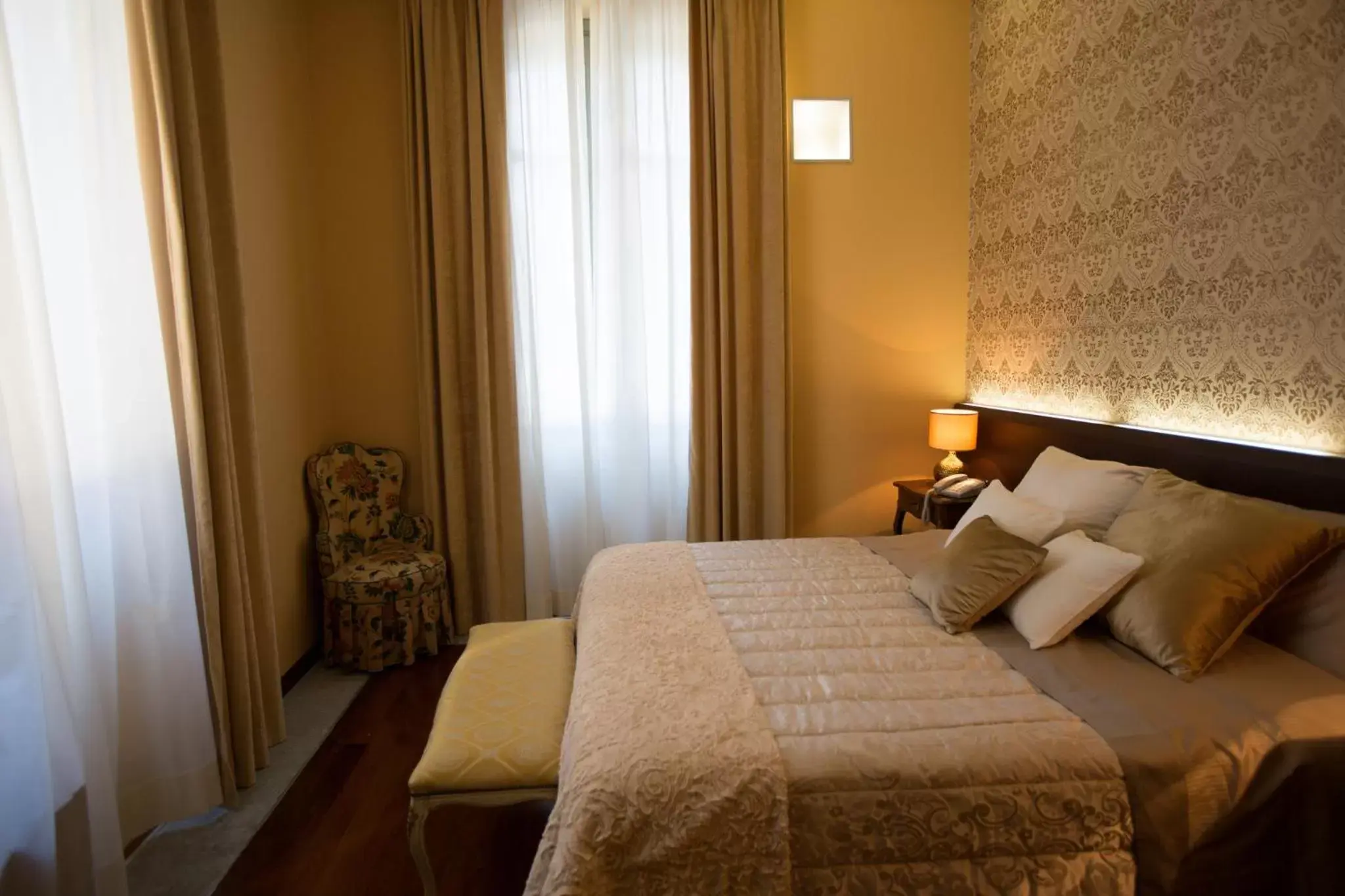 Photo of the whole room, Bed in Hotel Dei Pittori