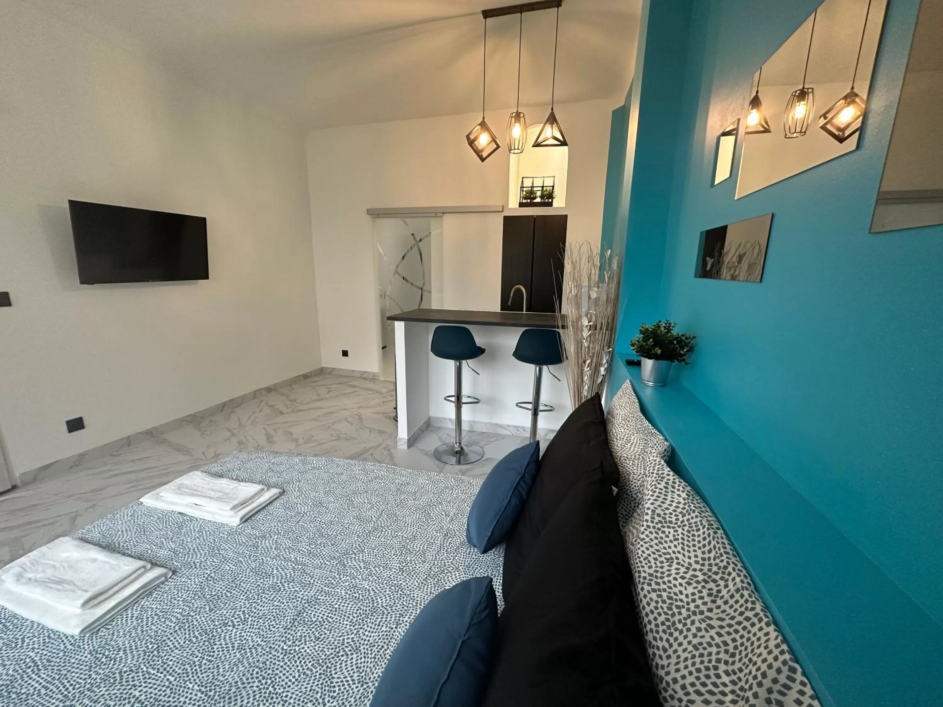 Photo of the whole room, Seating Area in La maison de Giulia Menton