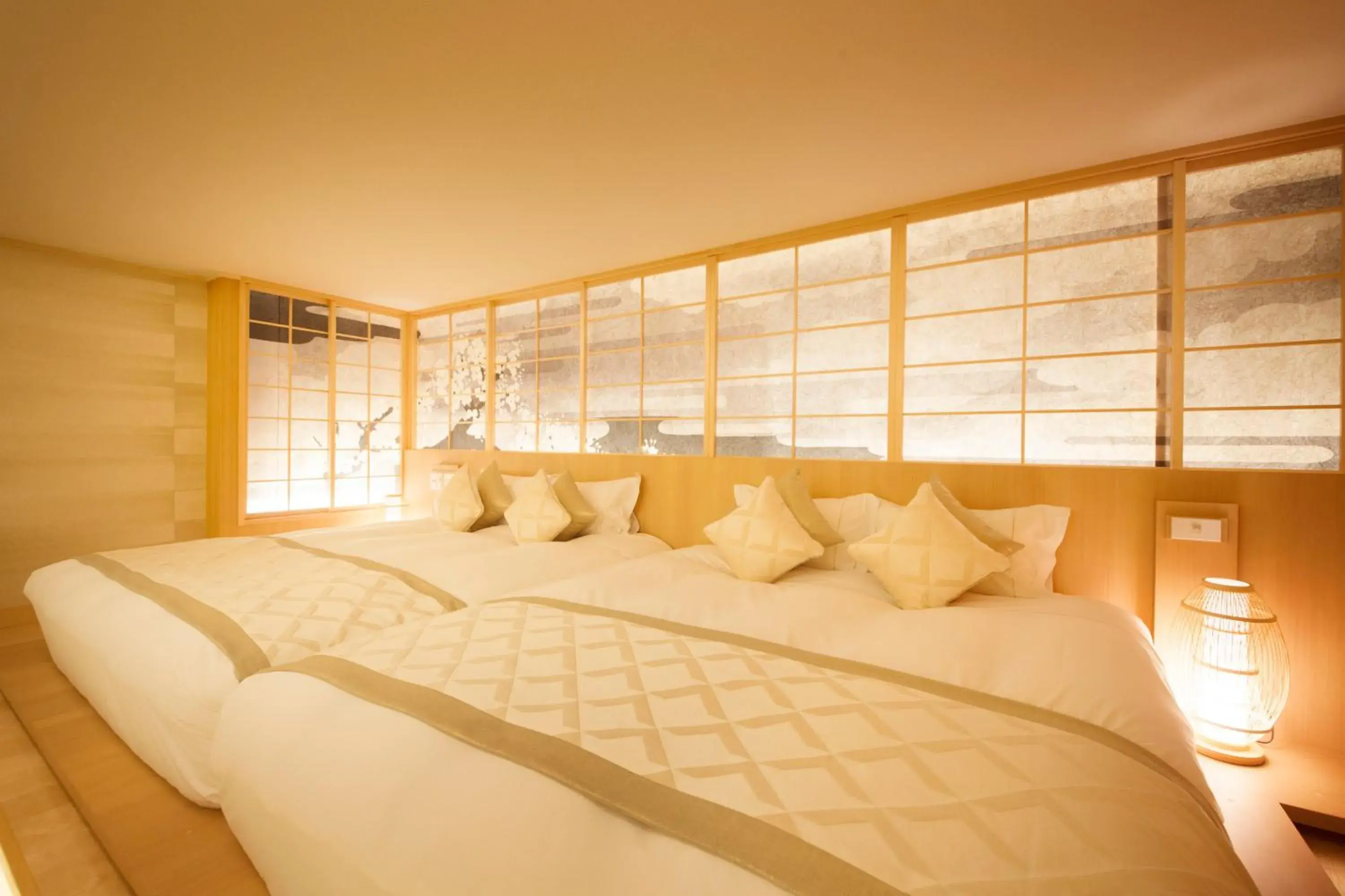 Photo of the whole room, Bed in The Centurion Classic Akasaka