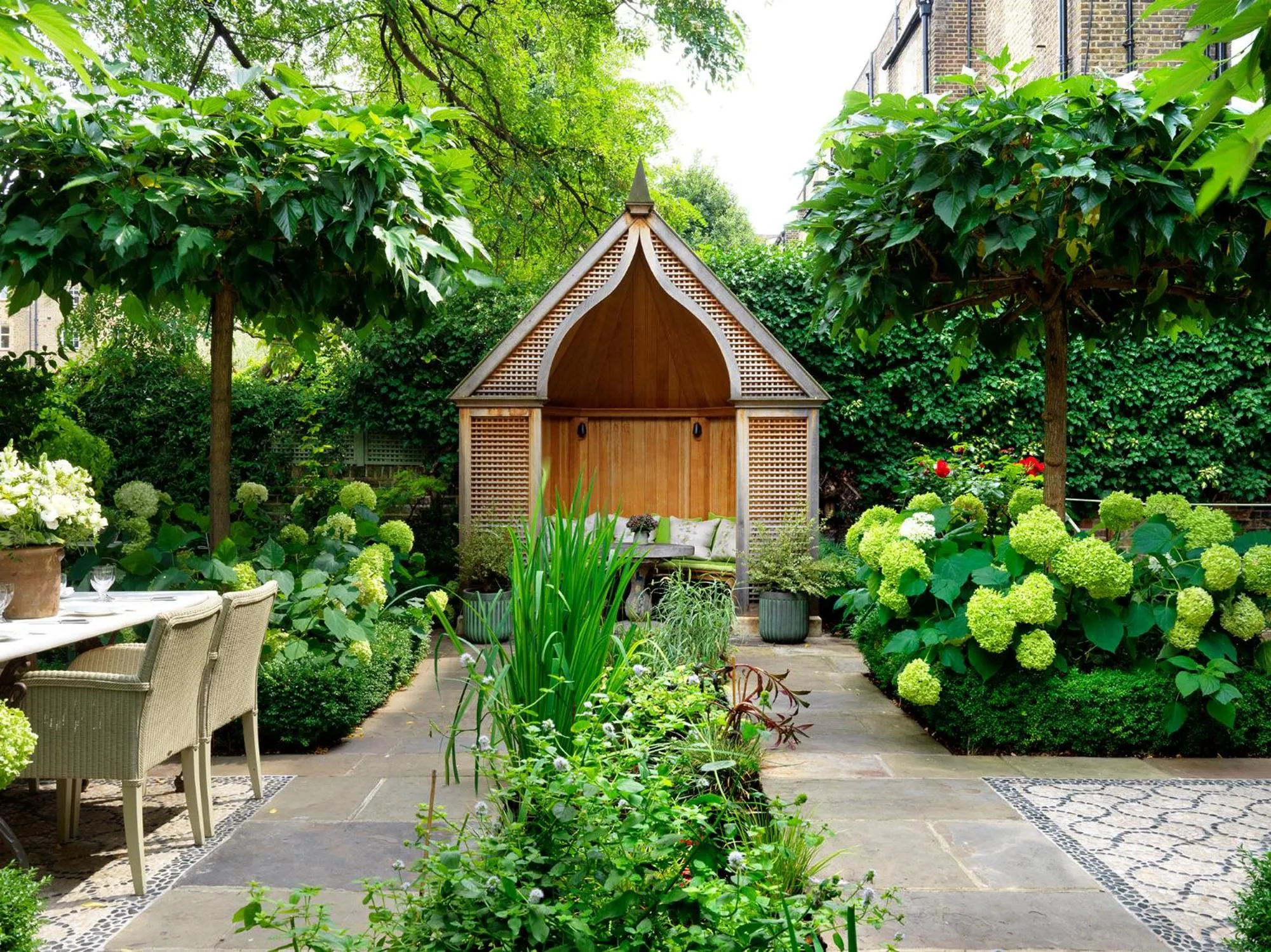 Garden in Number Sixteen, Firmdale Hotels