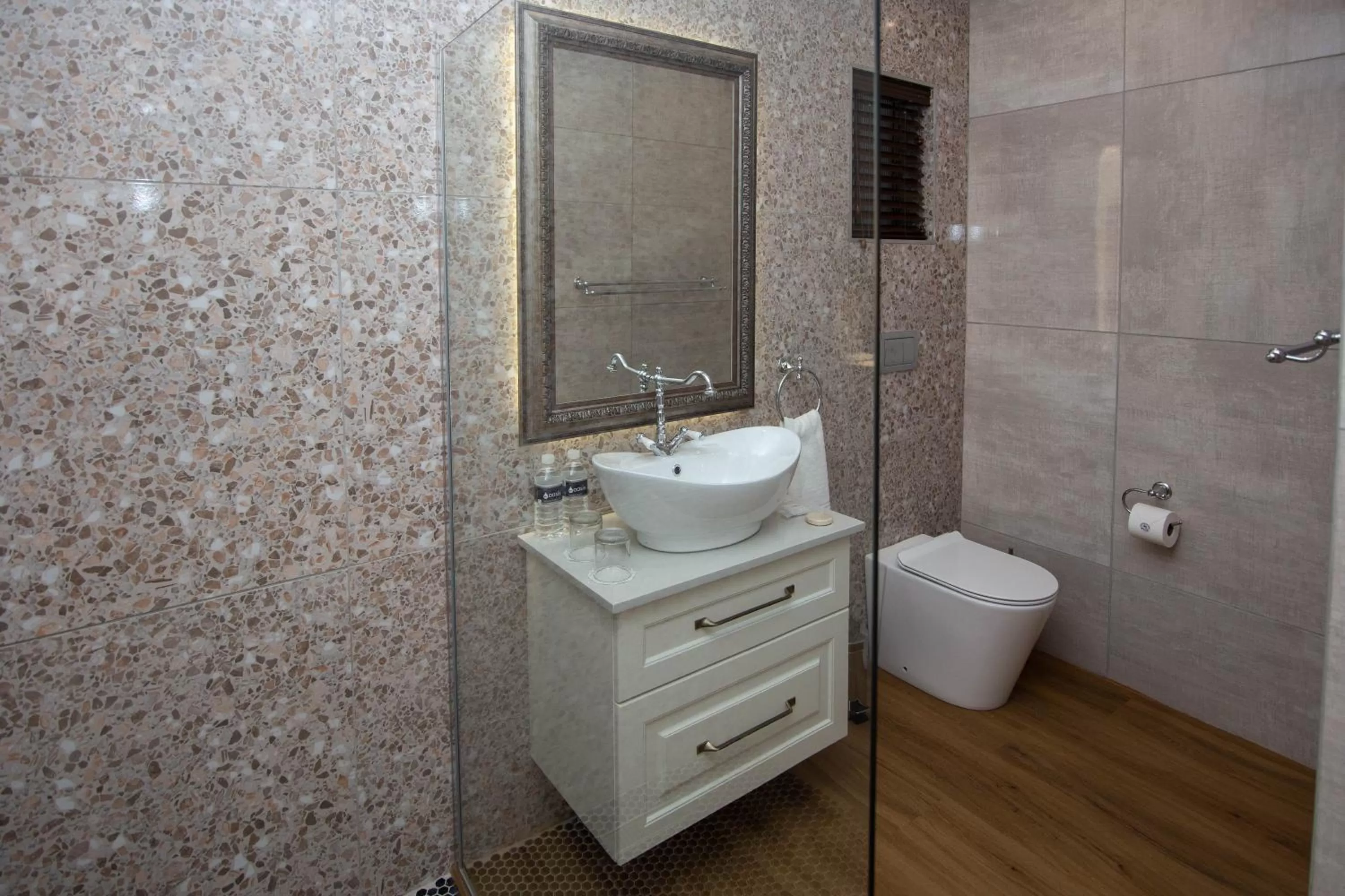 Bathroom in Milner House Kimberley