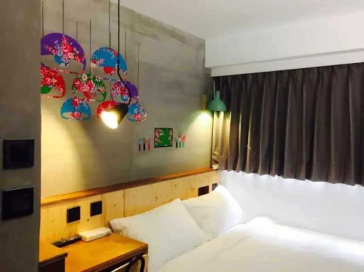 Photo of the whole room, Bed in Just Inn Taipei (Xin Yi)