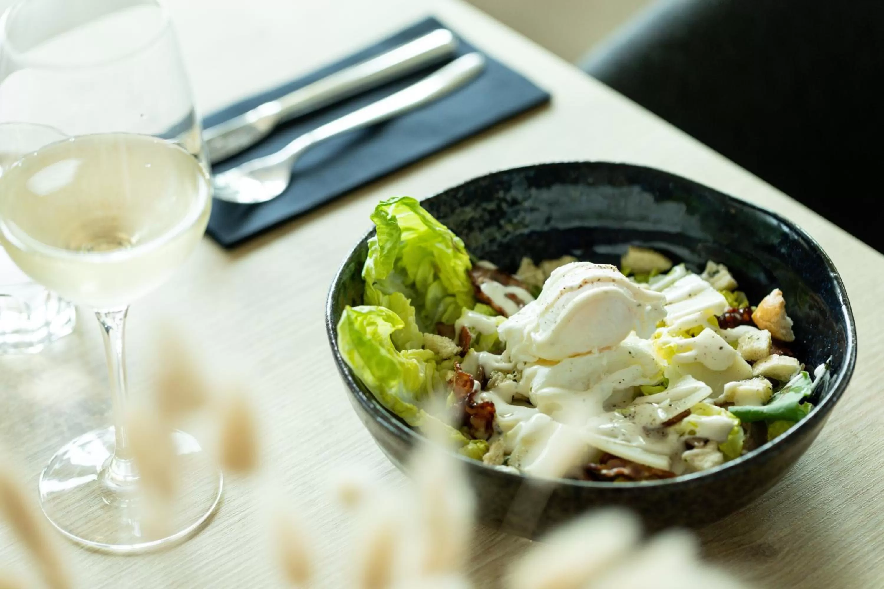 Food and drinks in Holiday Inn Express Amsterdam - North Riverside by IHG