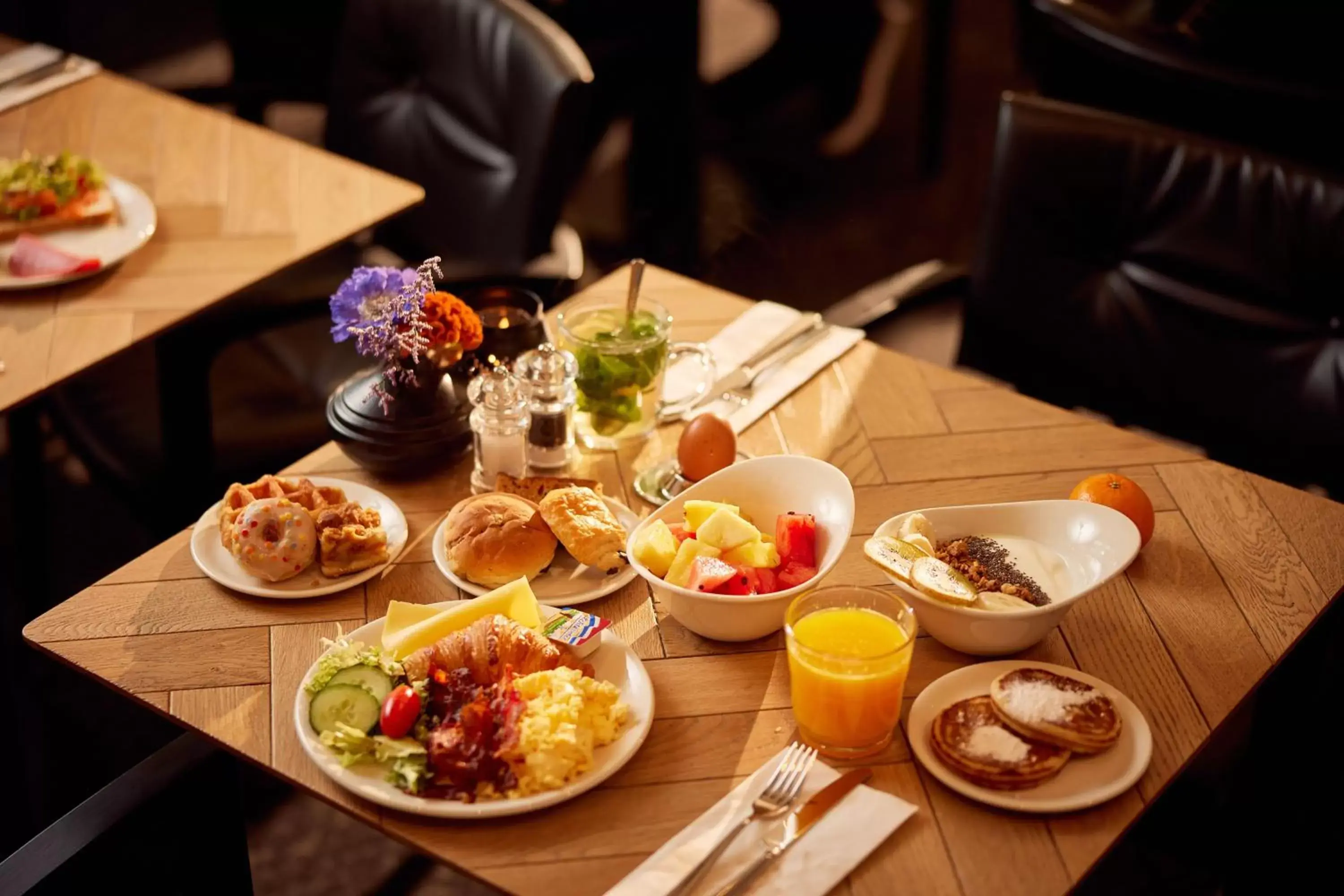Breakfast in Van der Valk Hotel Amsterdam - Amstel