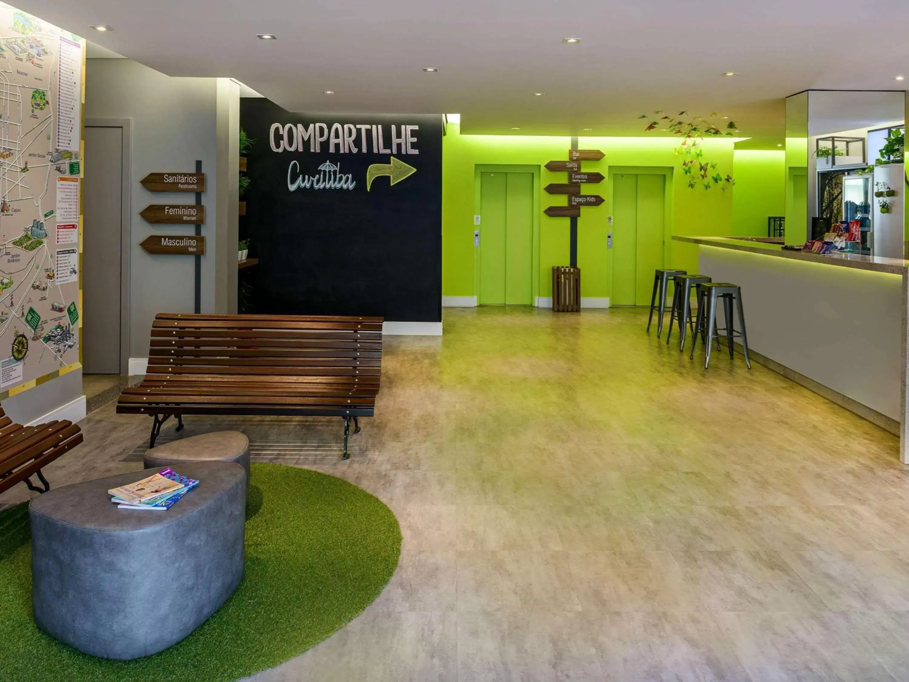 Property building, Lobby/Reception in ibis Styles Curitiba Centro Civico