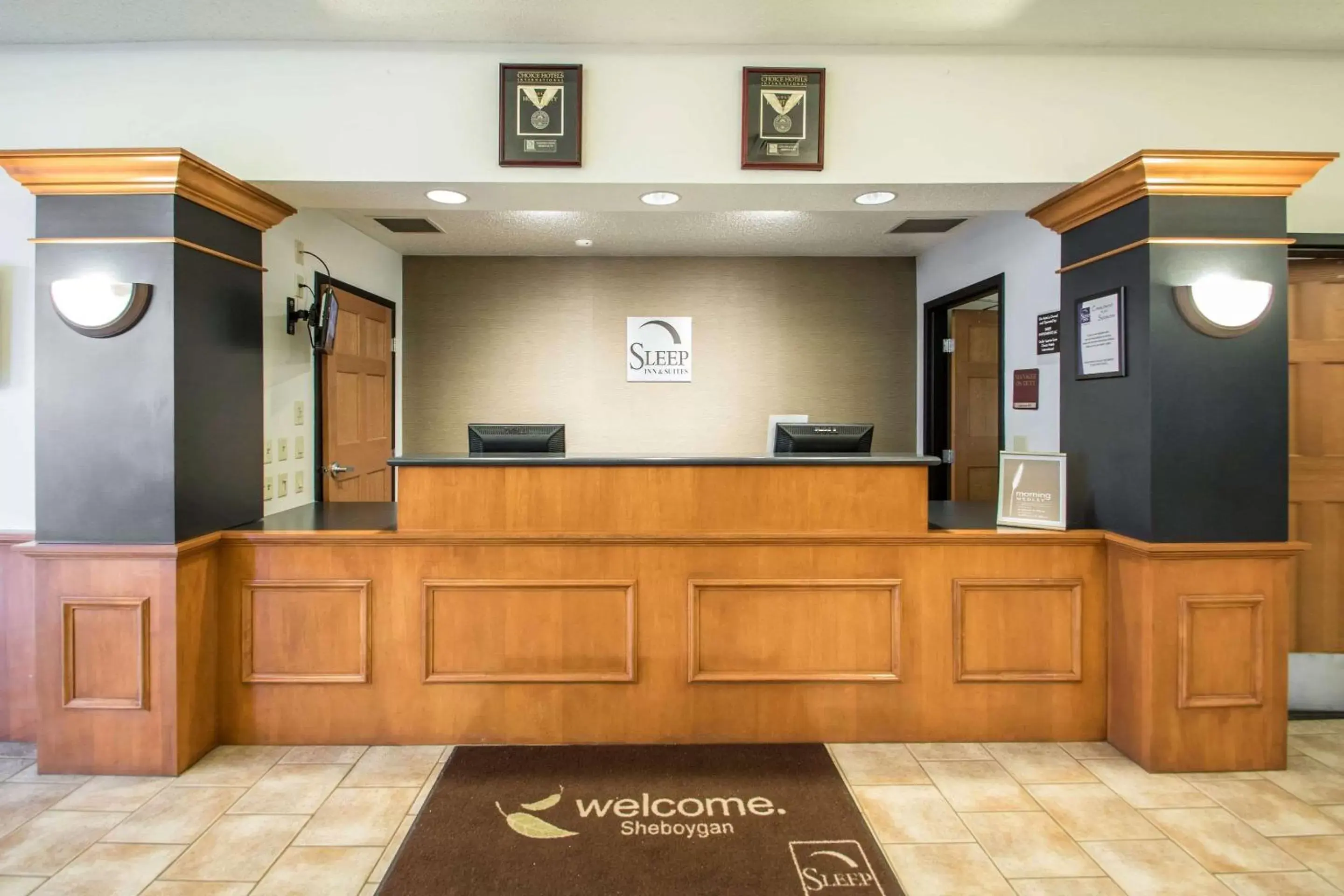 Lobby or reception, Lobby/Reception in Sleep Inn & Suites Sheboygan I-43