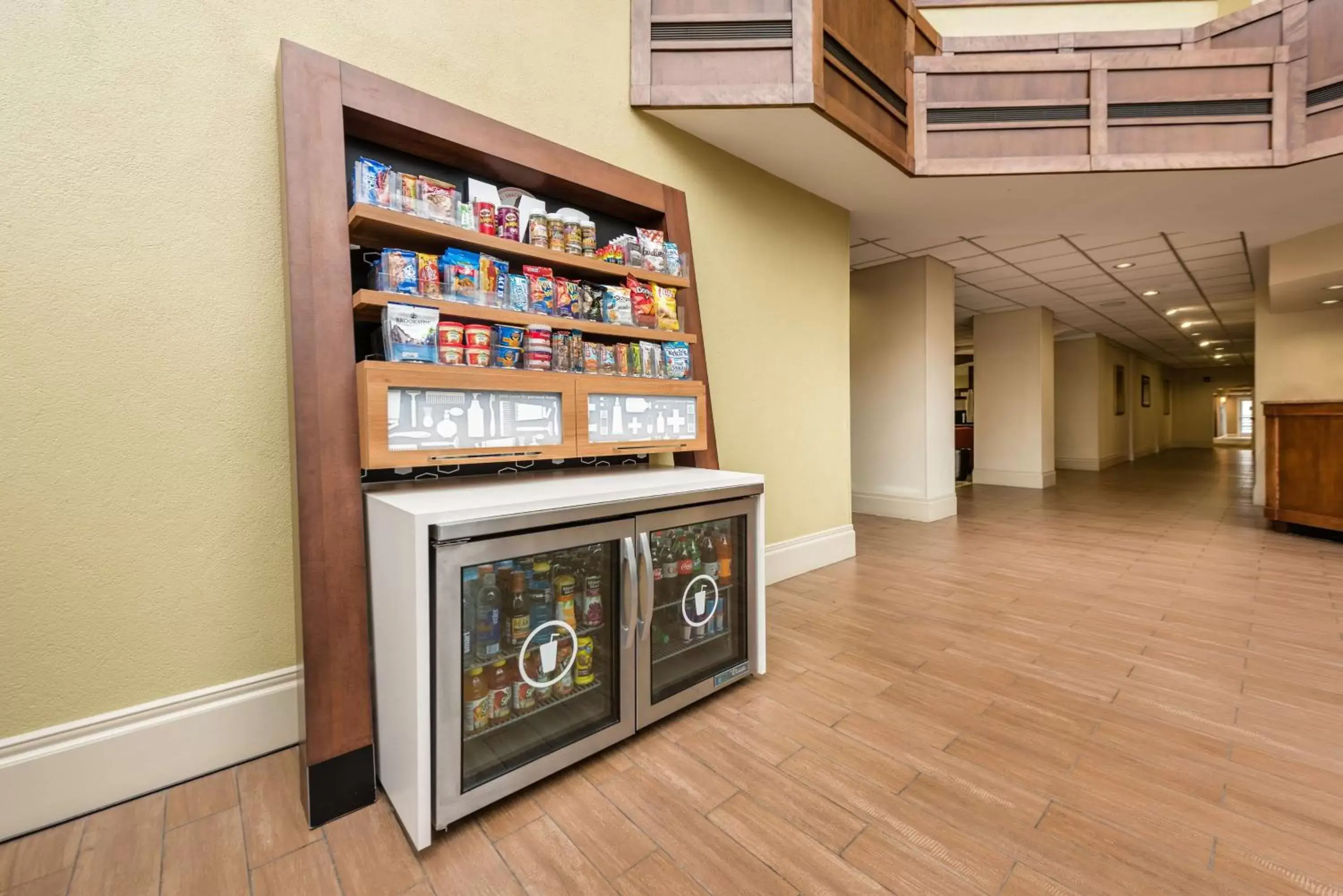 Dining area in Hampton Inn Meridian