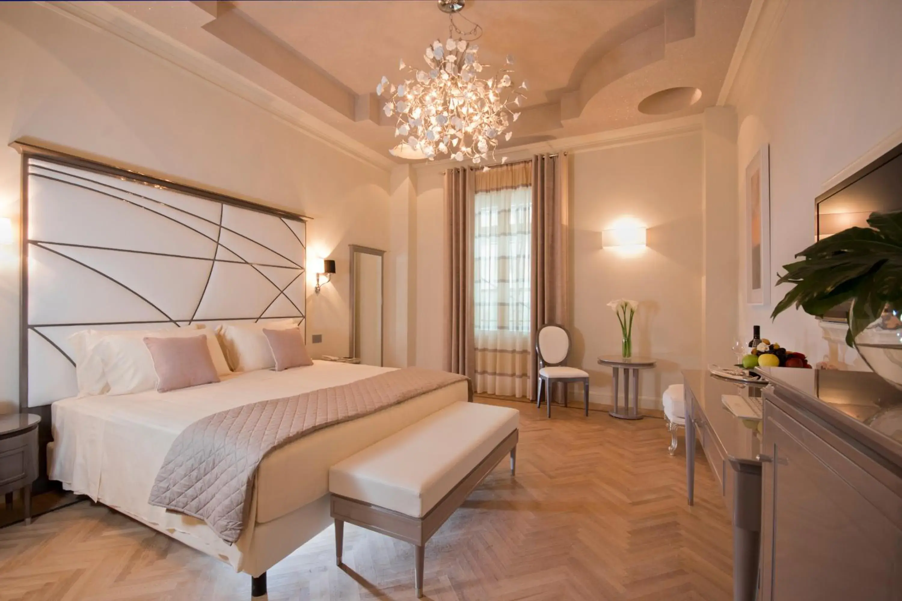 Photo of the whole room, Bed in Grand Hotel Da Vinci