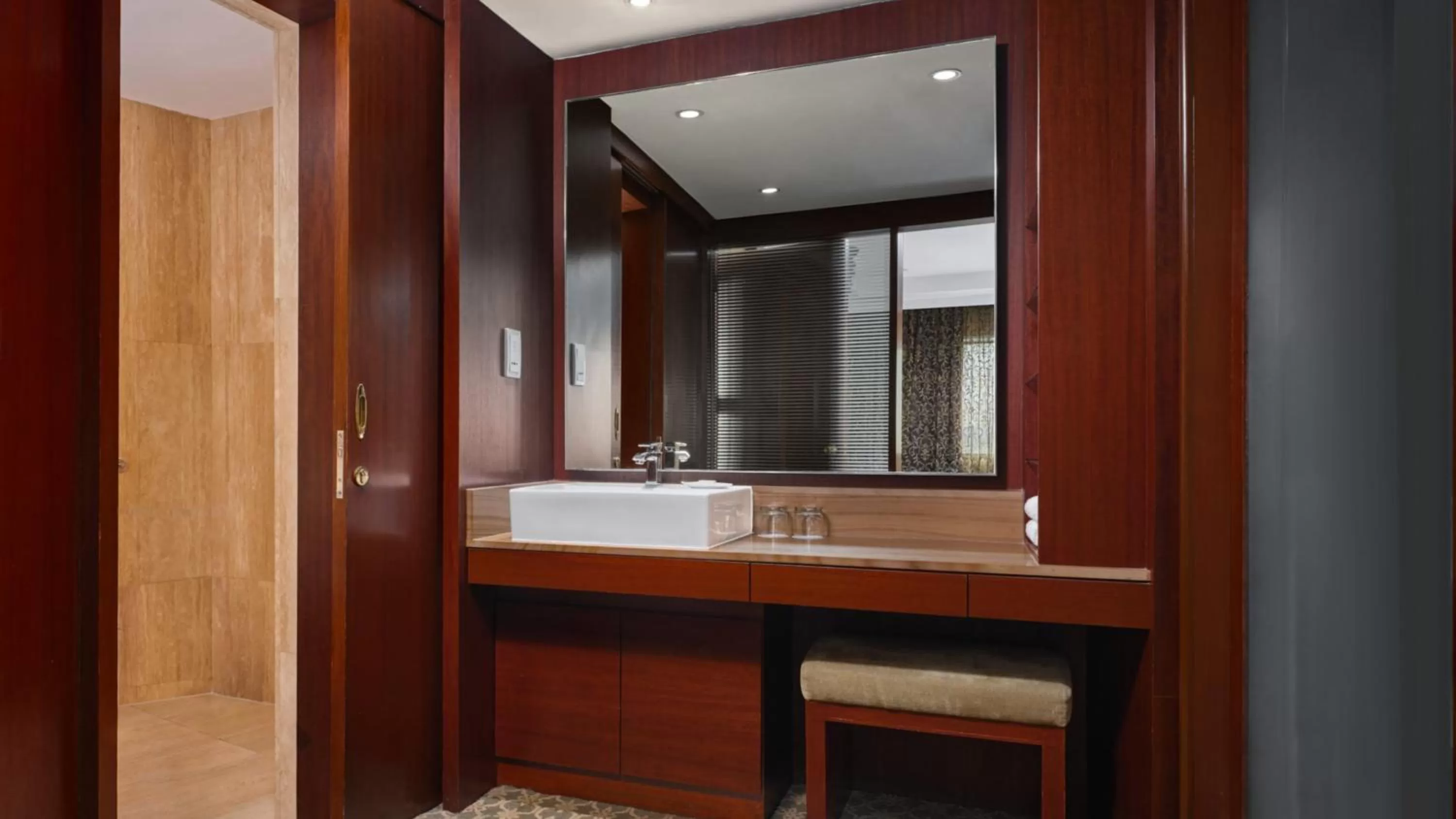 Bathroom in Holiday Inn Singapore Atrium by IHG