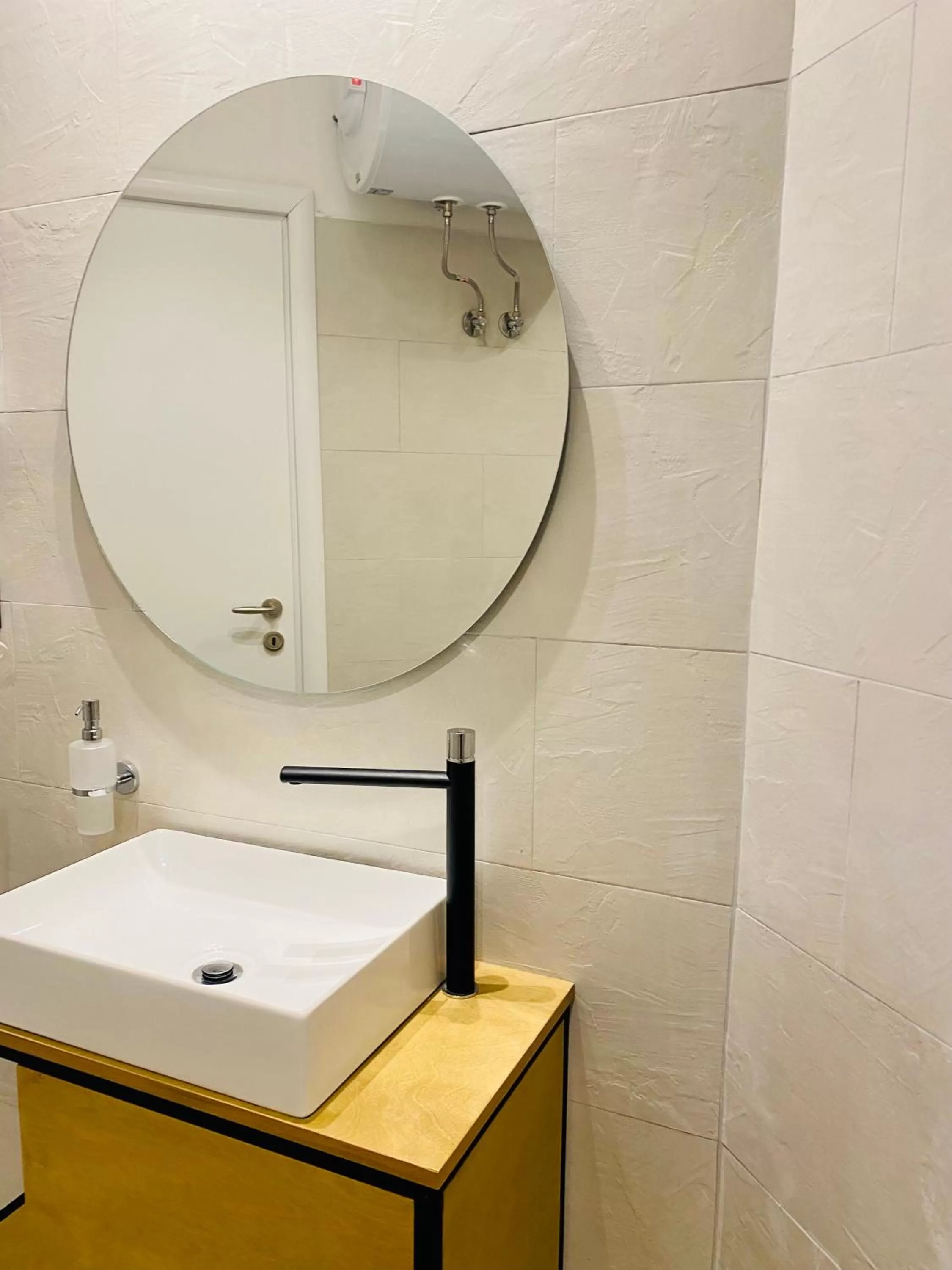 Bathroom in Maor Hotel