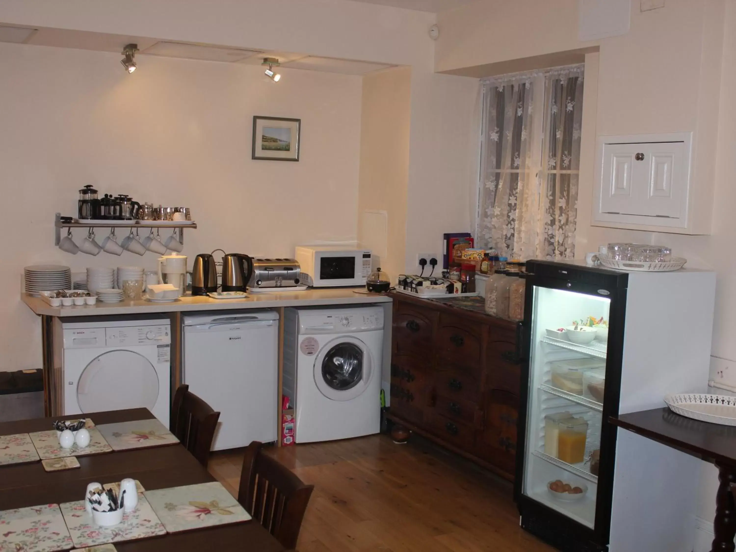 Dining area, Kitchen/Kitchenette in Oxfordbnb