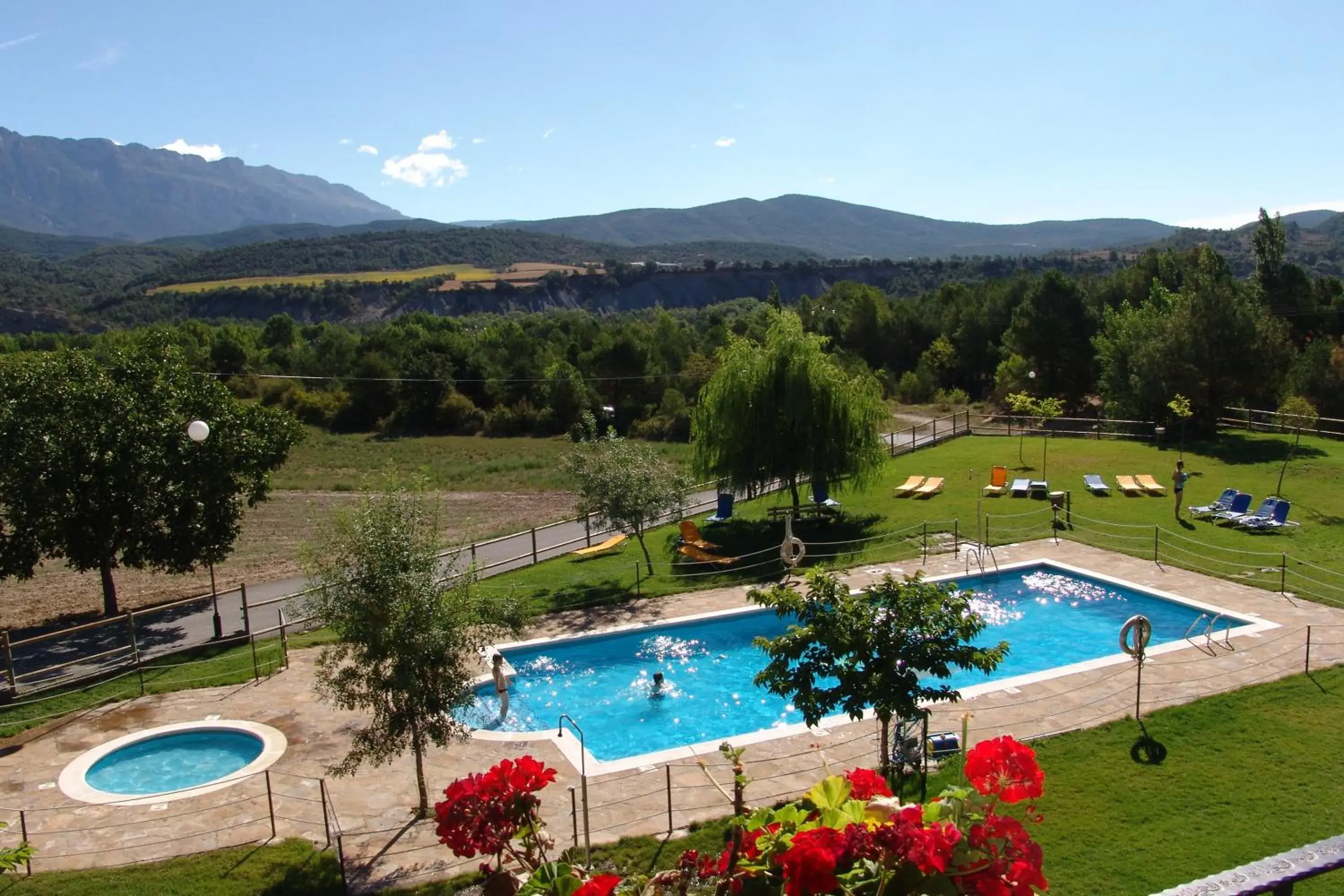 Swimming pool, Pool View in Hotel & SPA Peña Montañesa