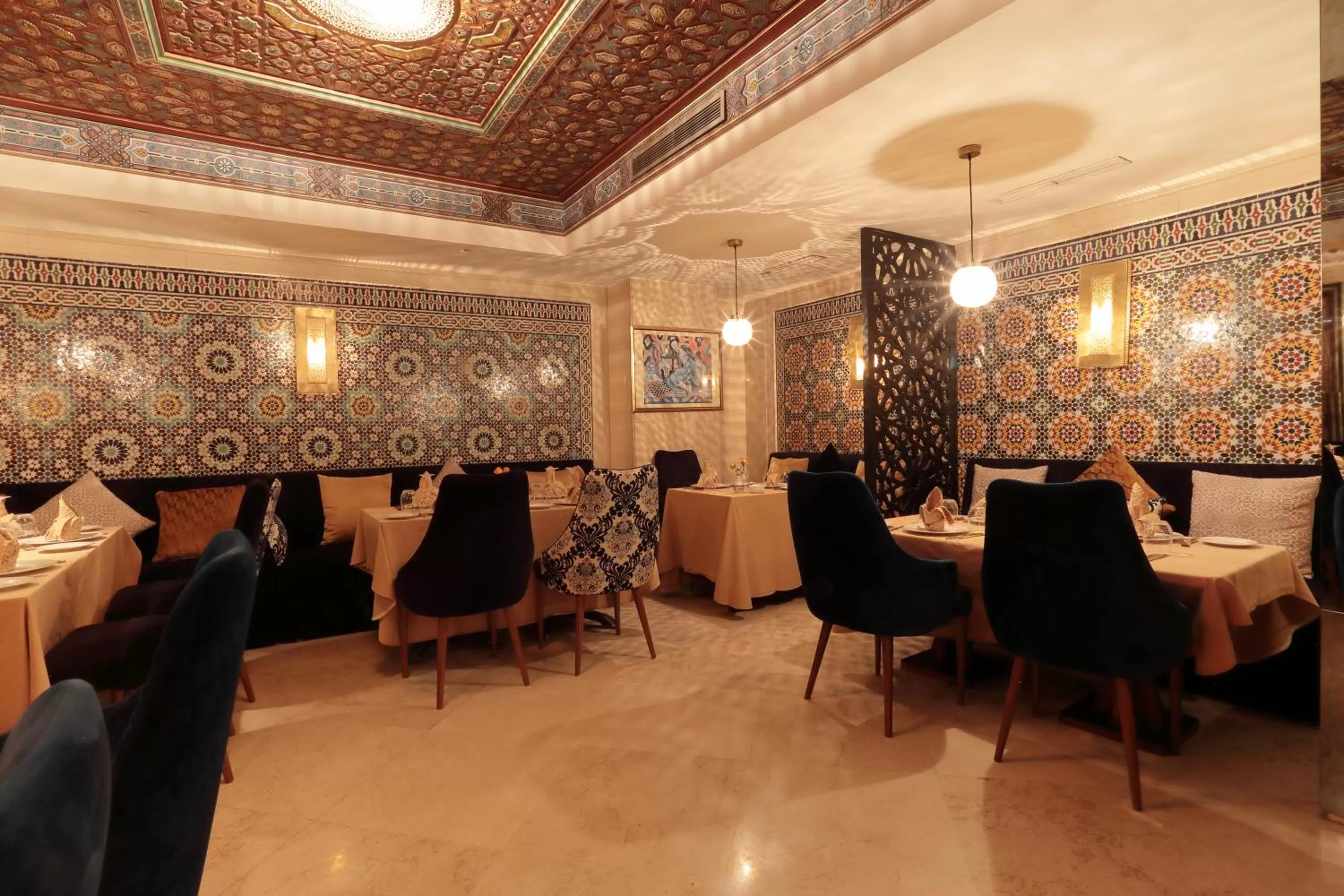 Restaurant/places to eat in Le Palace d'Anfa