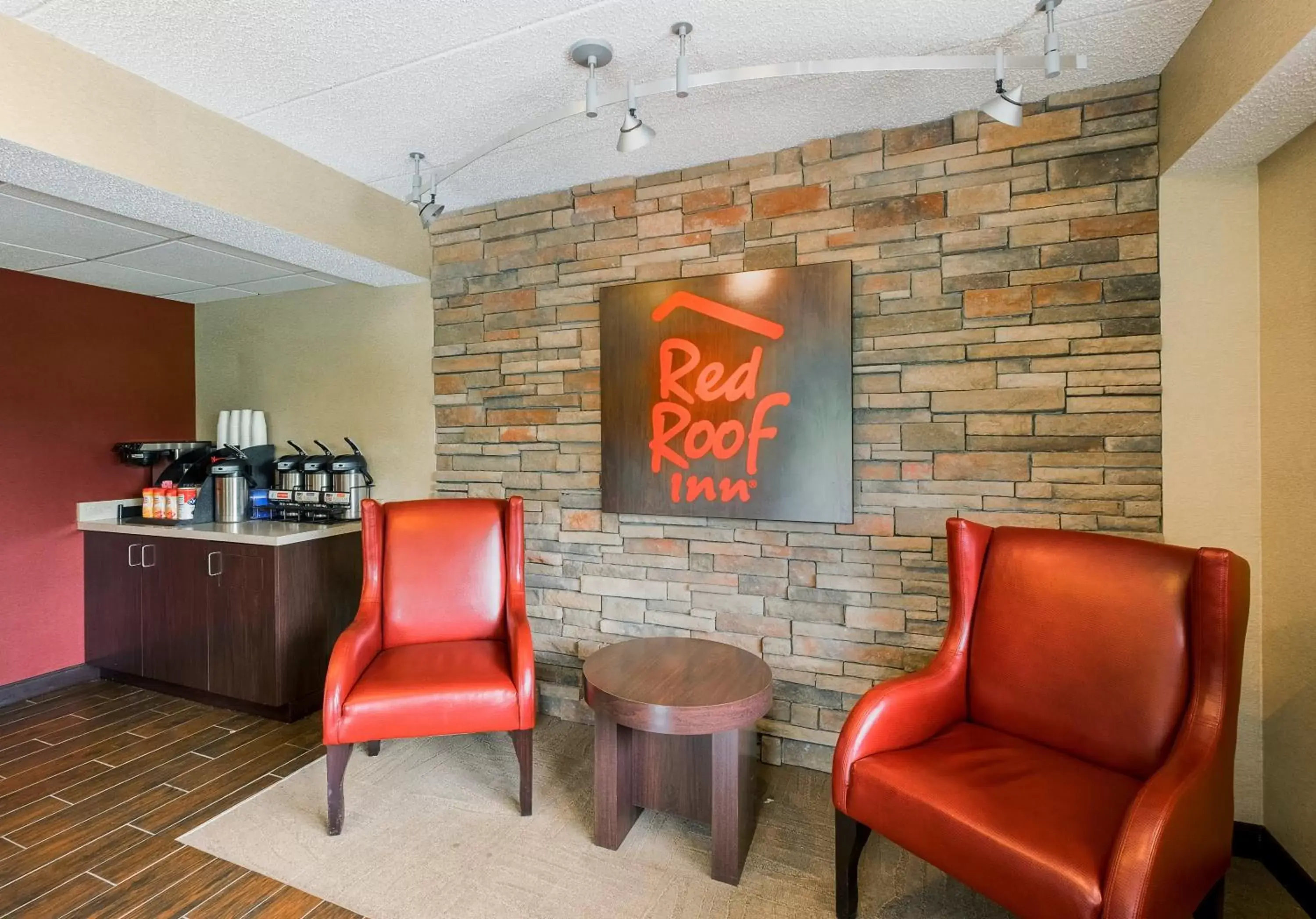 Lobby or reception in Red Roof Inn Hilton Head Island