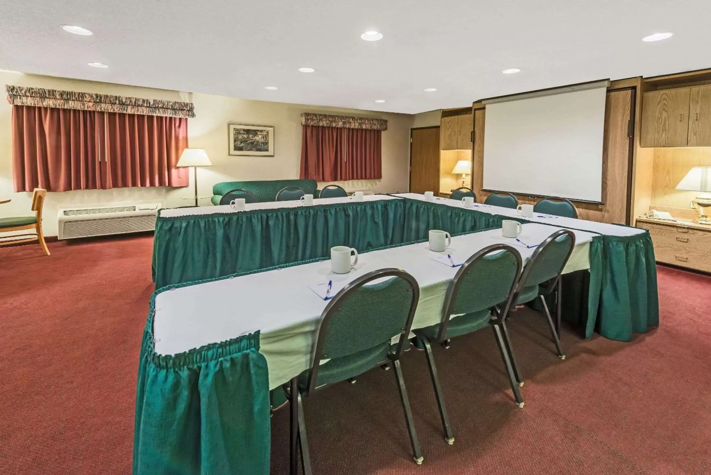 Meeting/conference room in Baymont by Wyndham Logan