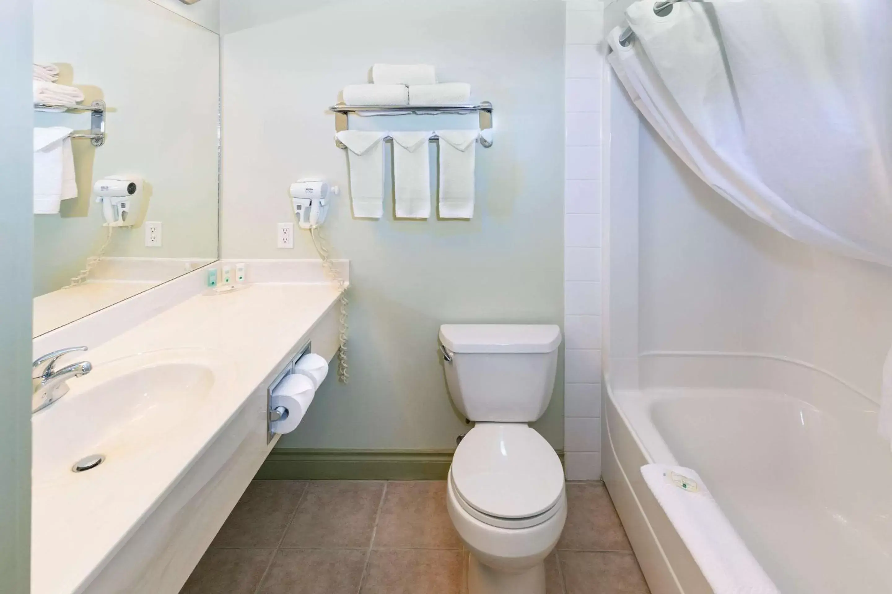 Bedroom, Bathroom in Quality Inn & Suites