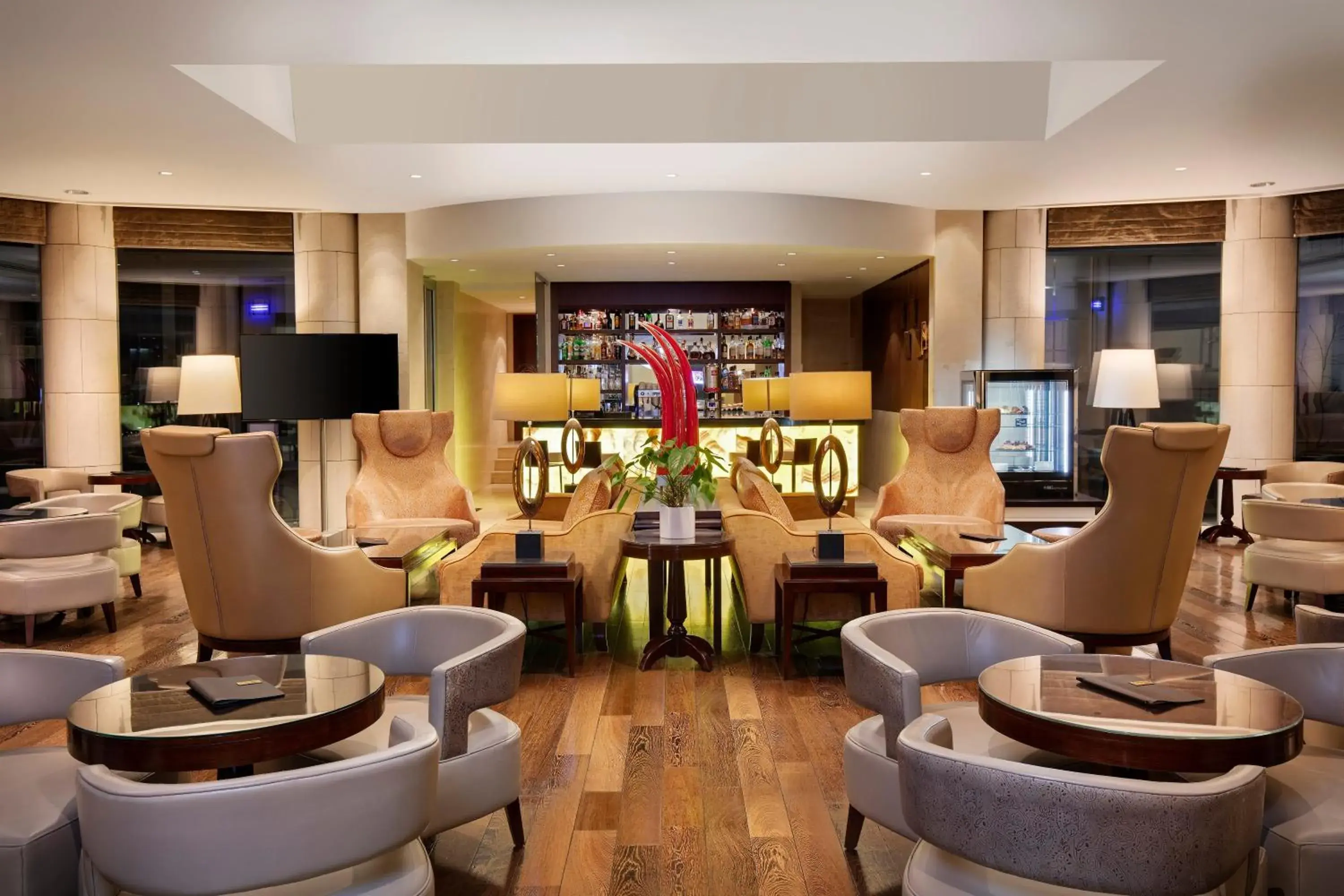 Lounge or bar, Lounge/Bar in Crowne Plaza Bucharest, an IHG Hotel