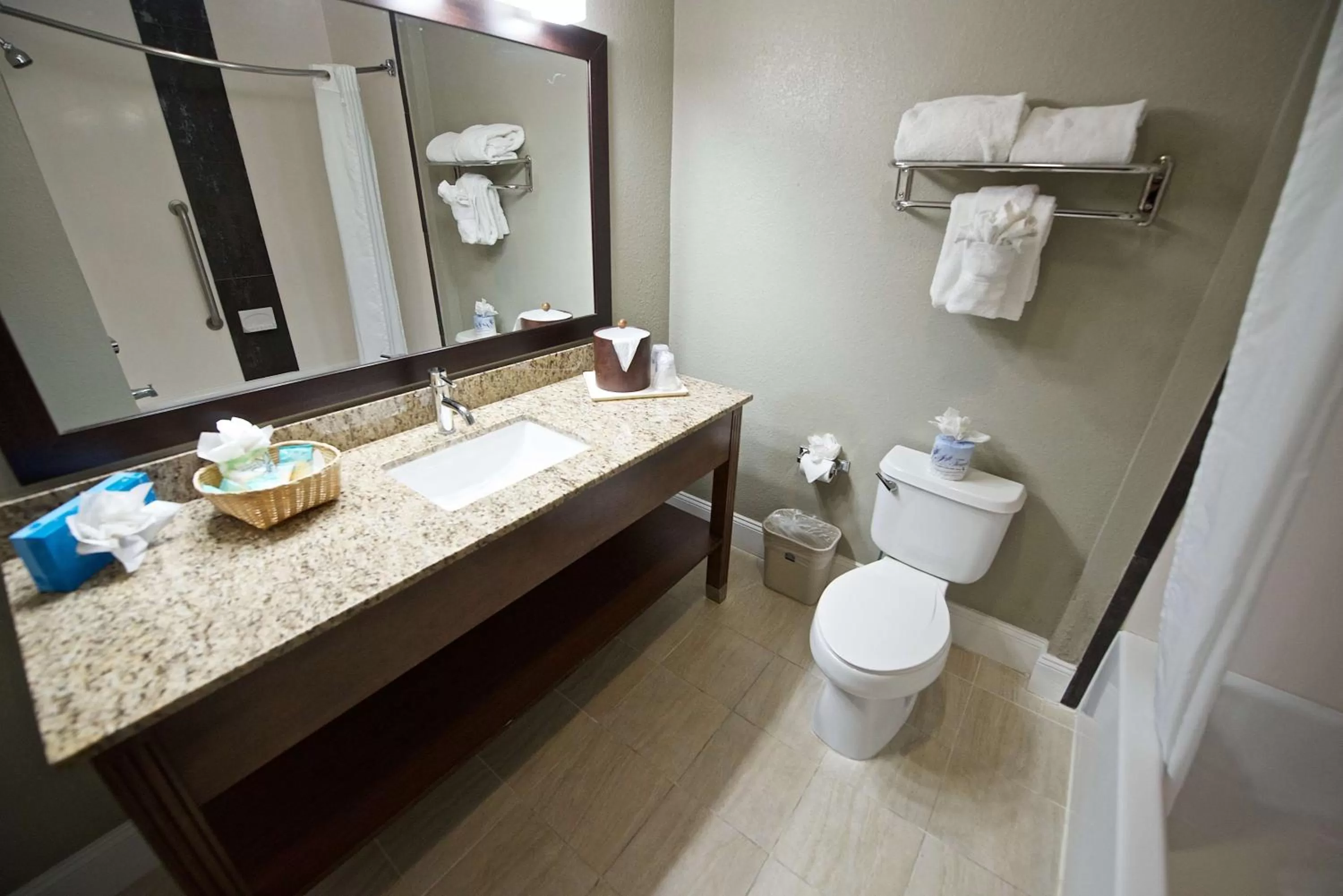 King Room in Best Western Airport Inn & Suites