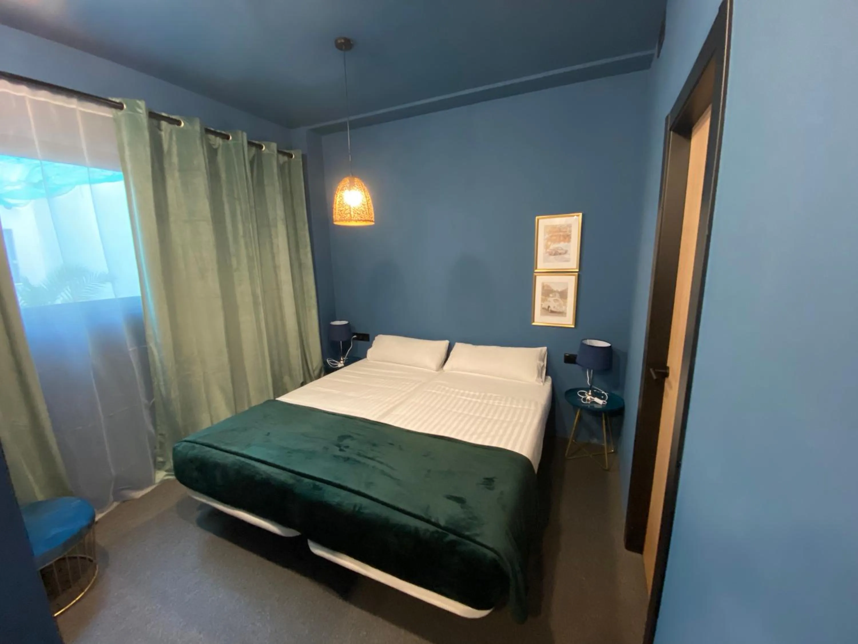 Photo of the whole room, Bed in Hografic Hotel