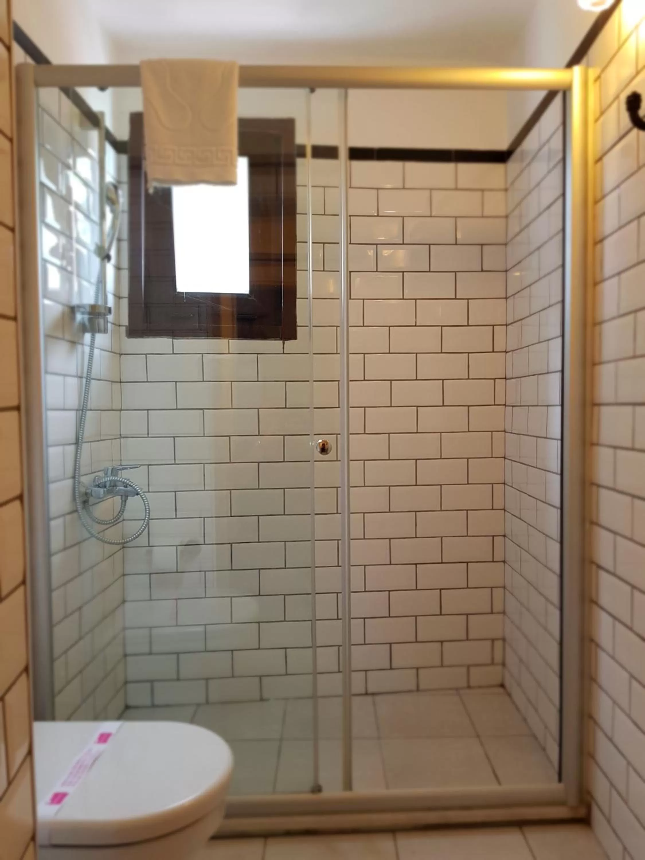 Bathroom in Rumours Inn