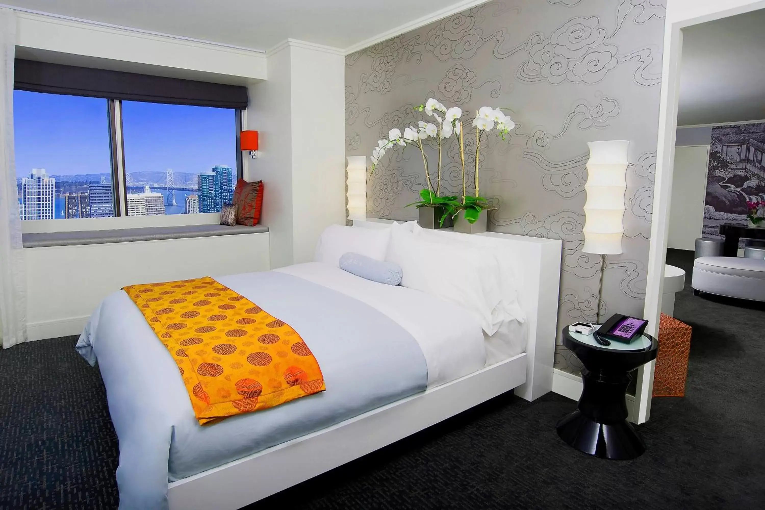 Bedroom, Bed in W San Francisco