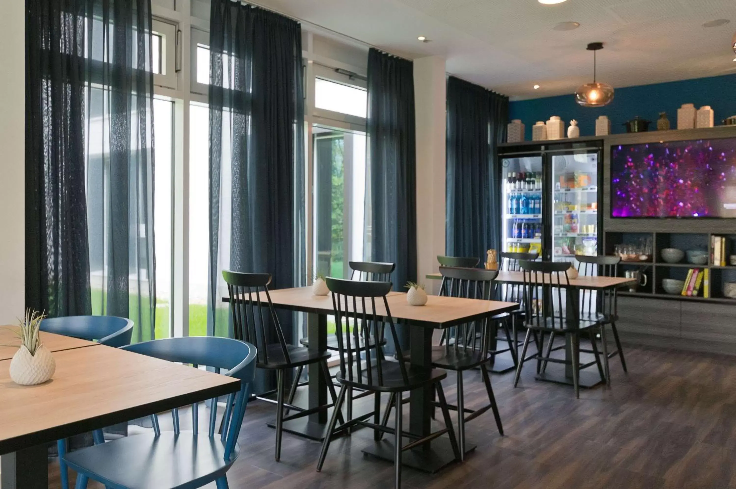Lounge or bar, Restaurant/Places to Eat in ANA Living Stuttgart by Arthotel ANA