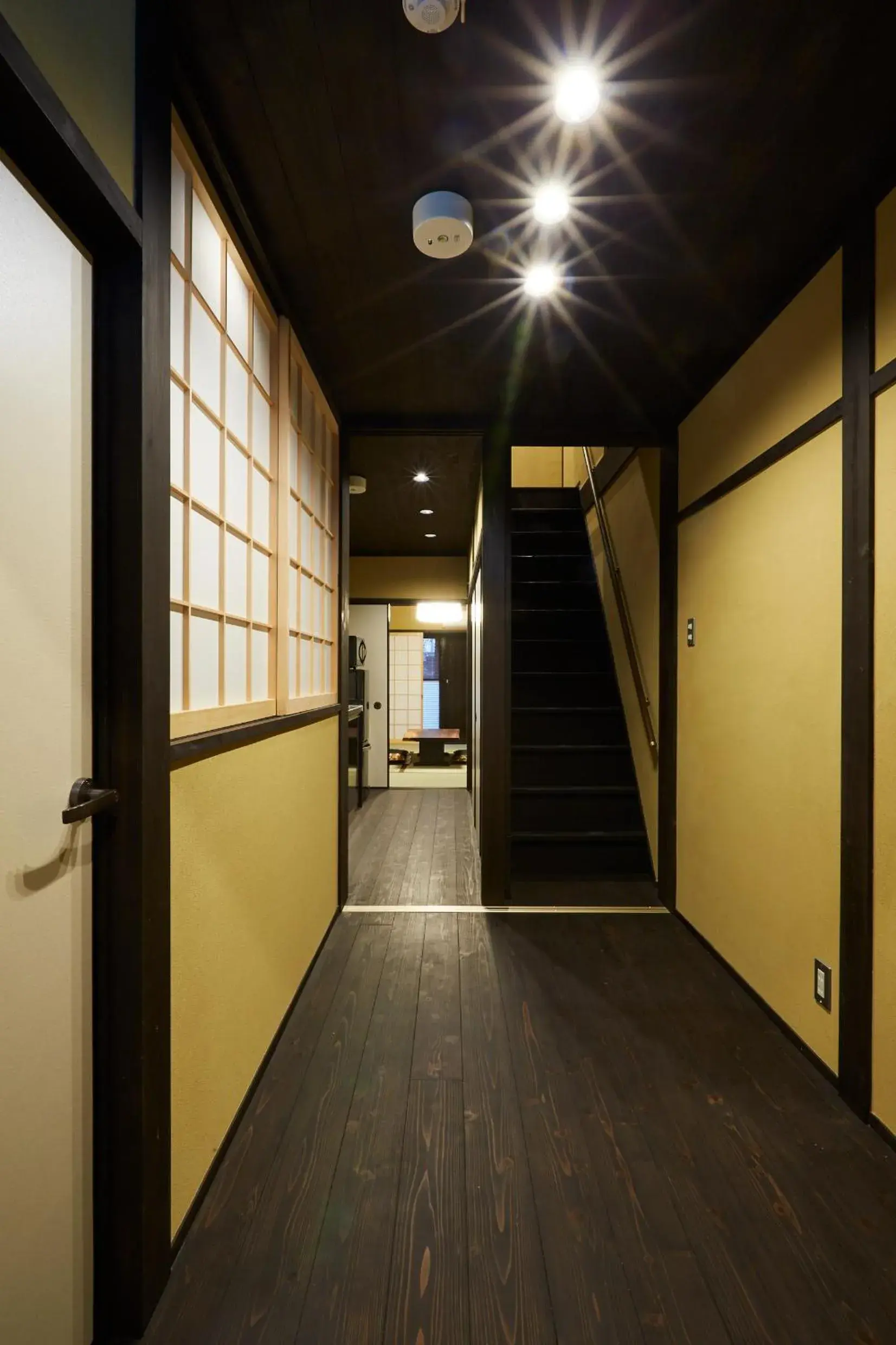 Property building, Lobby/Reception in Rinn Umekoji