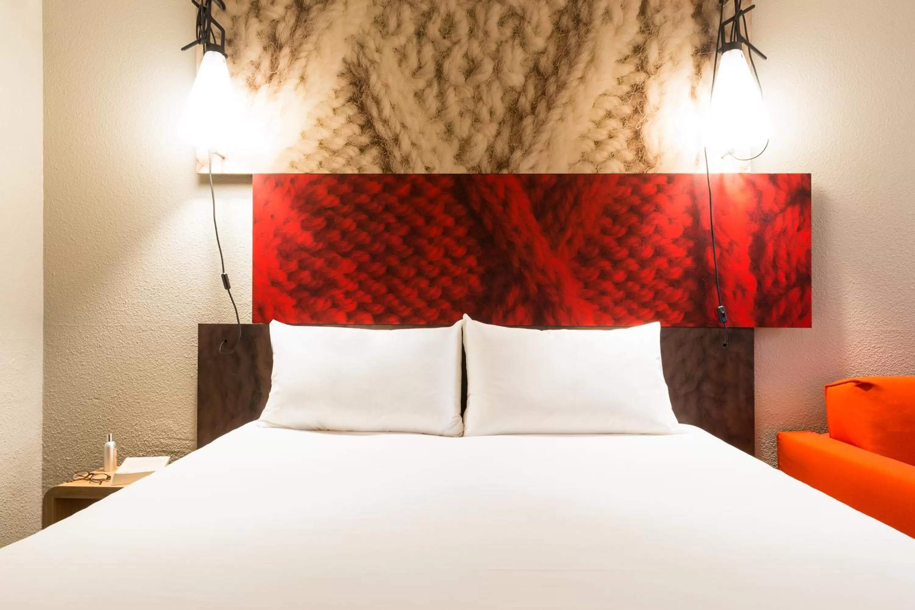 Bed in ibis Bordeaux Centre Gare Saint Jean Euratlantique