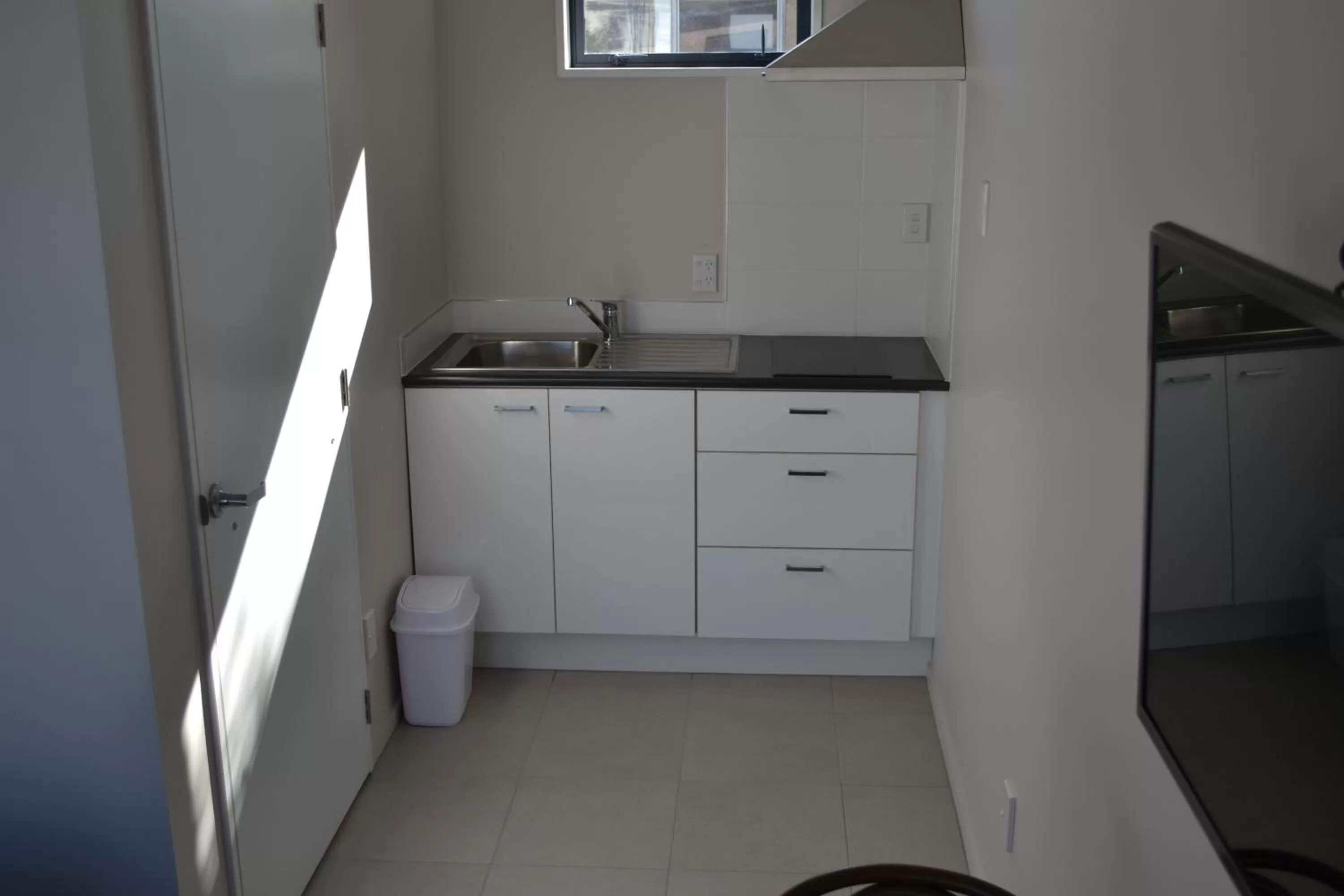 Kitchen or kitchenette in 319 Addington Motel