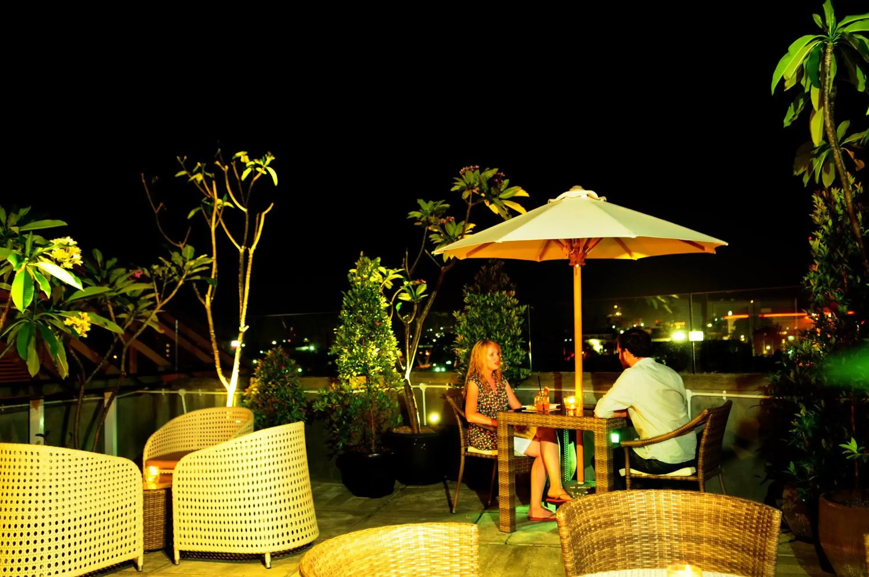 Lounge or bar, Restaurant/Places to Eat in Pyrenees Jogja