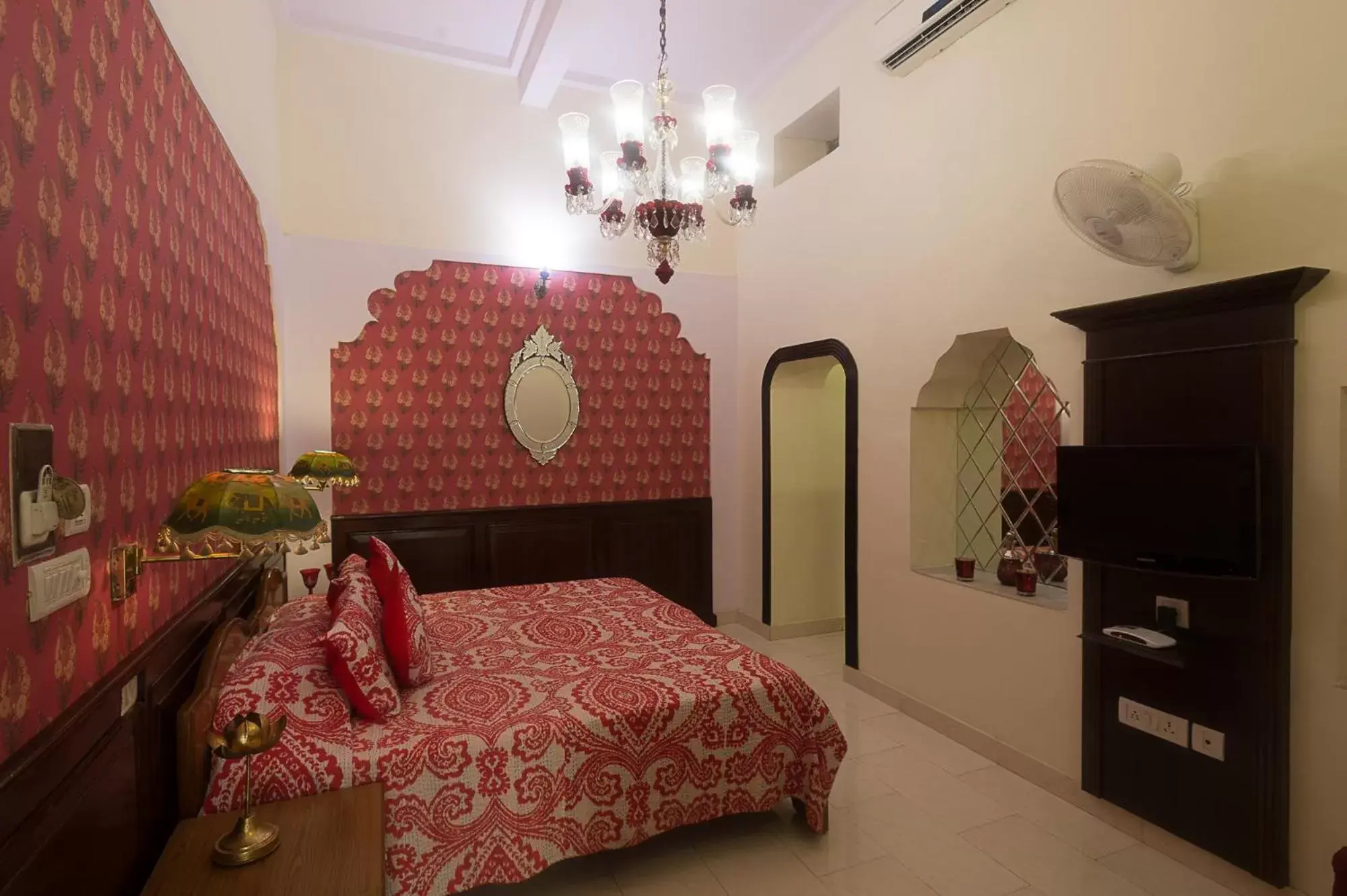 Bedroom, Bed in Dera Rawatsar - Heritage Hotel