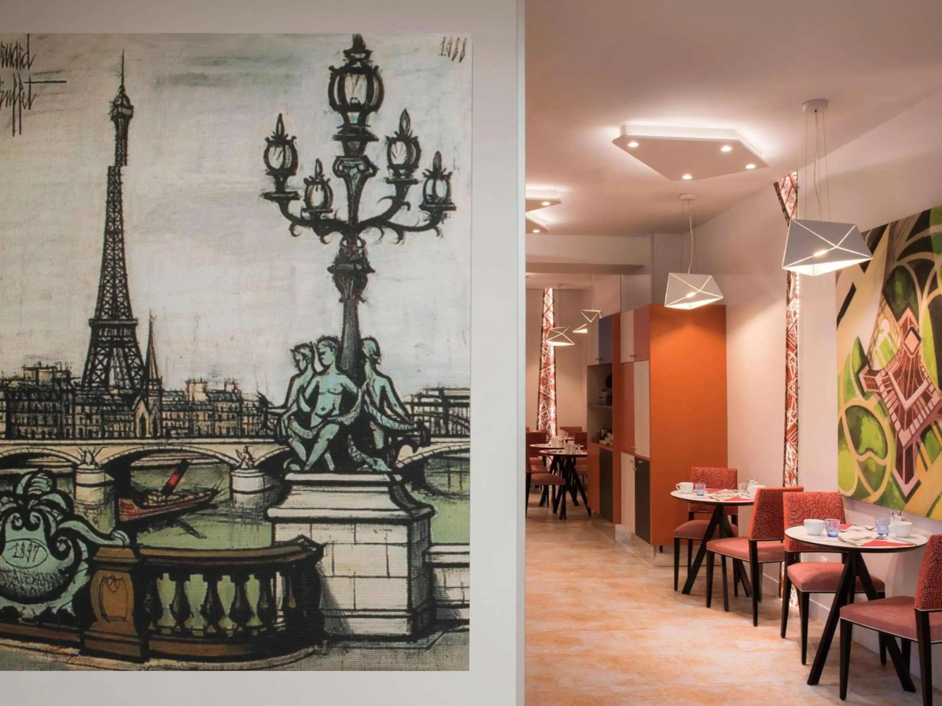 Property building, Restaurant/Places to Eat in Mercure Paris Pont de Levallois Neuilly