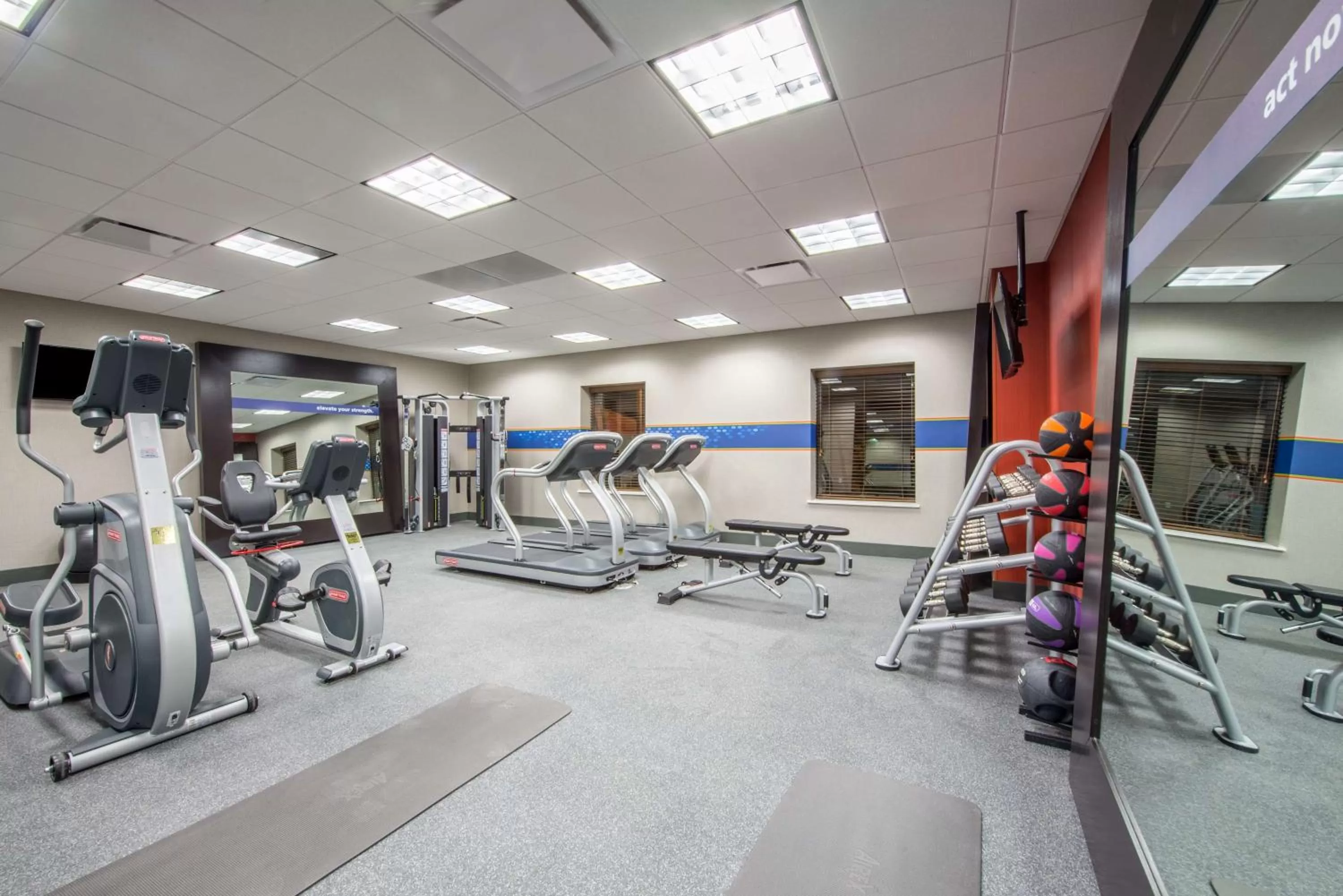 Fitness centre/facilities in Hampton Inn & Suites Phoenix - East Mesa in Gilbert