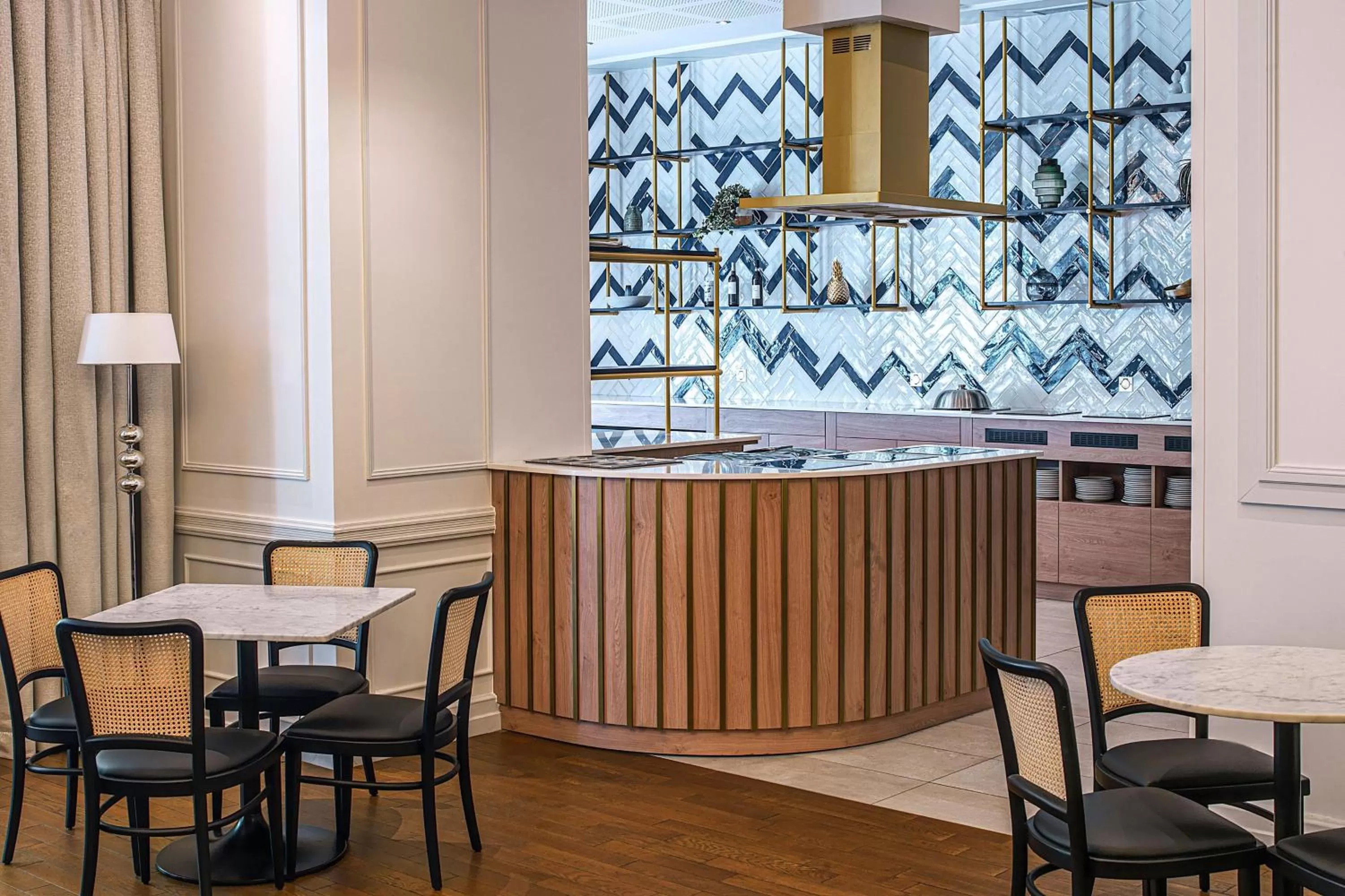 Restaurant/places to eat in Paris Marriott Opera Ambassador Hotel