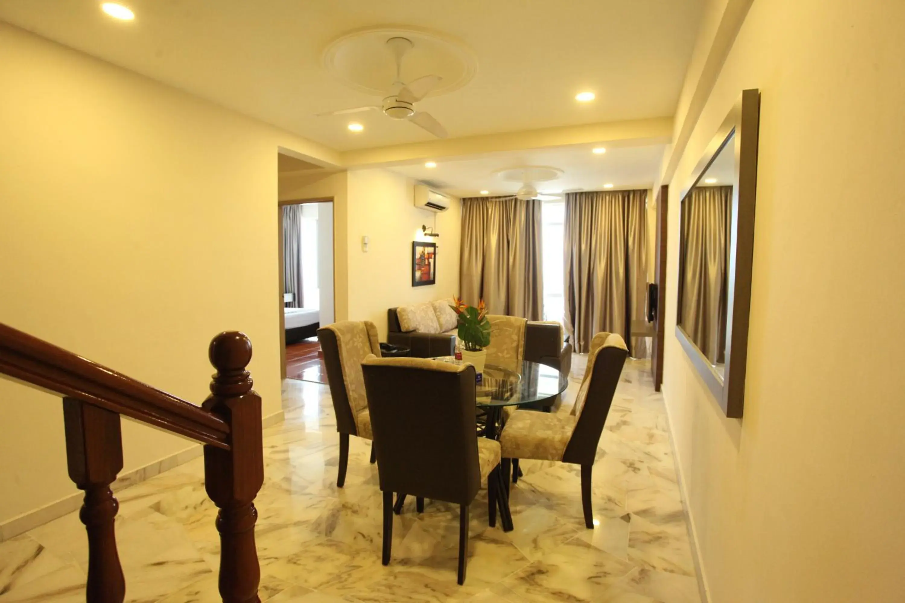 Dining Area in Glory Beach Resort