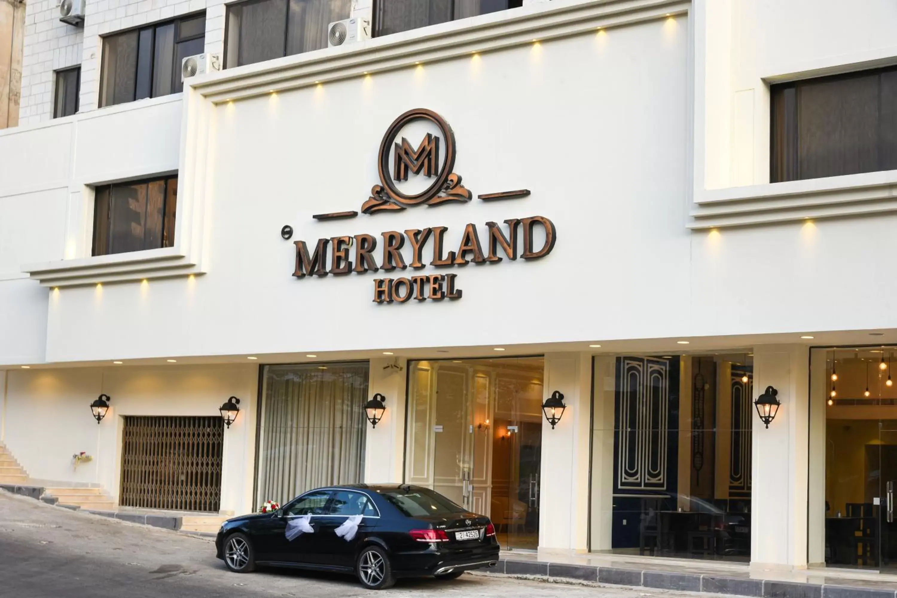 Property building in New MerryLand Hotel Property building in New MerryLand Hotel