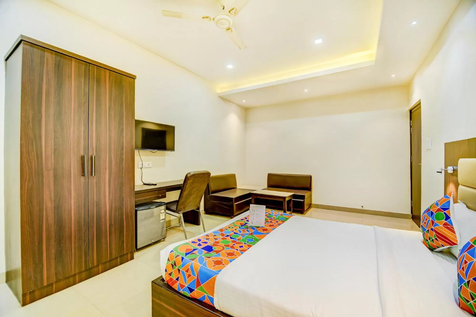 Bedroom in FabHotel Solitaire Inn Tilak Nagar