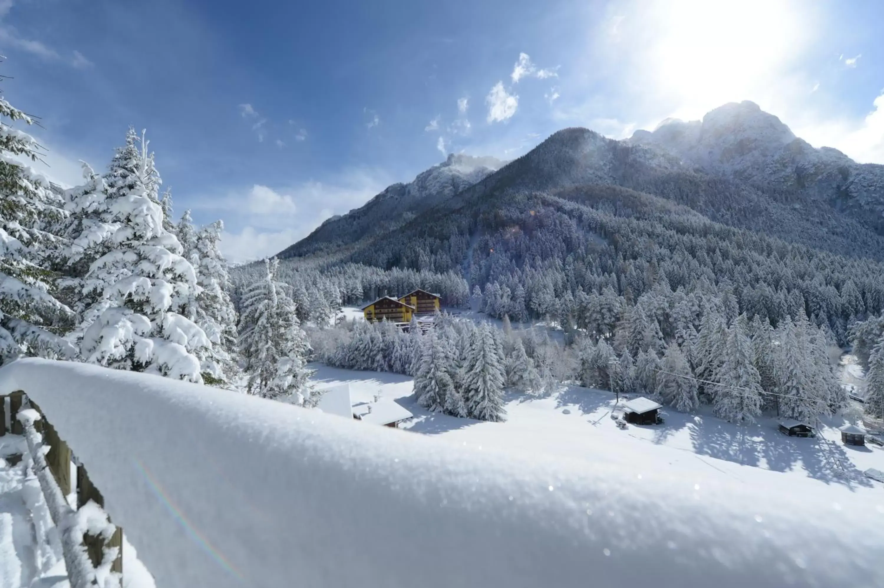 Facade/entrance, Winter in Hotel Shandranj