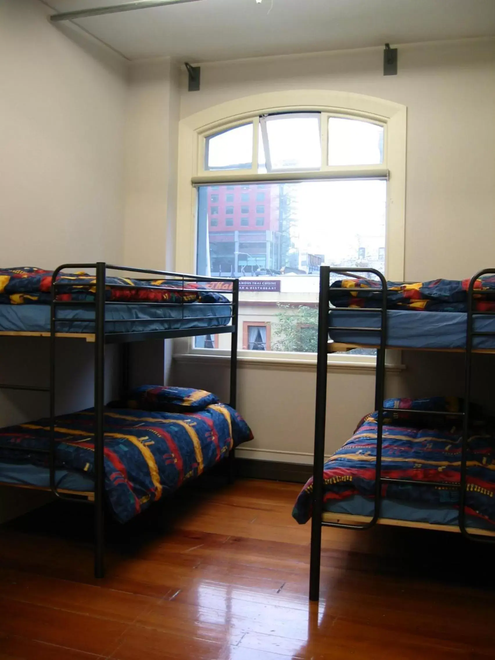Bedroom, Bed in Surf 'N' Snow Backpackers Bedroom, Bed in Surf 'N' Snow Backpackers